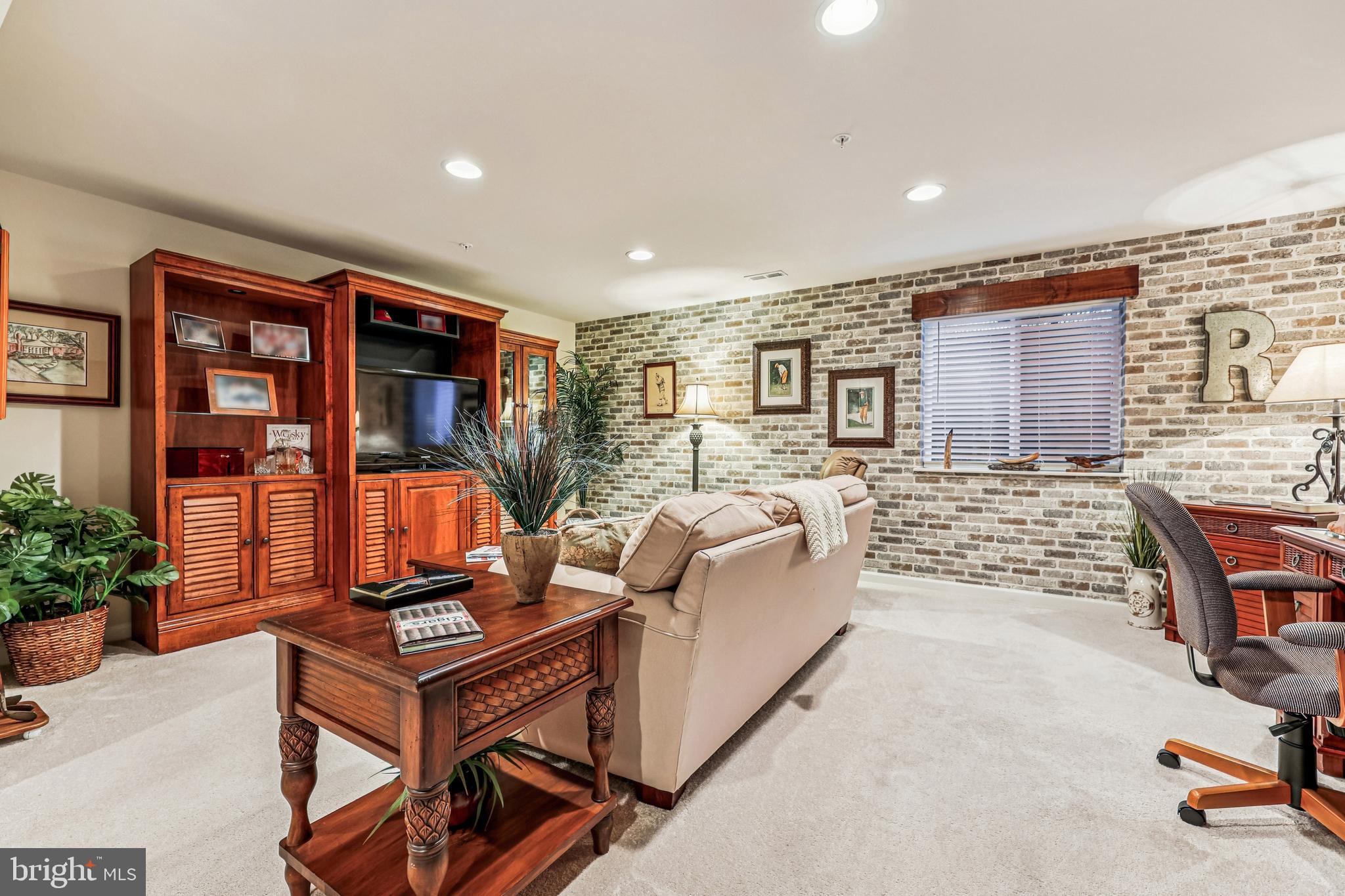 WORMANS MILL - Residential