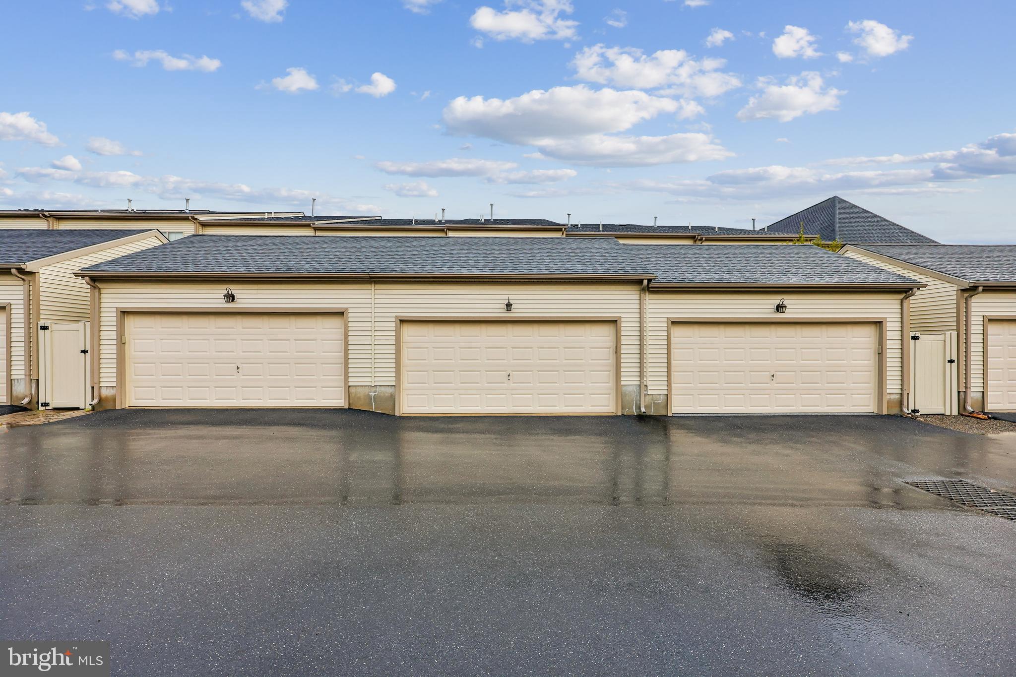 WORMANS MILL - Residential