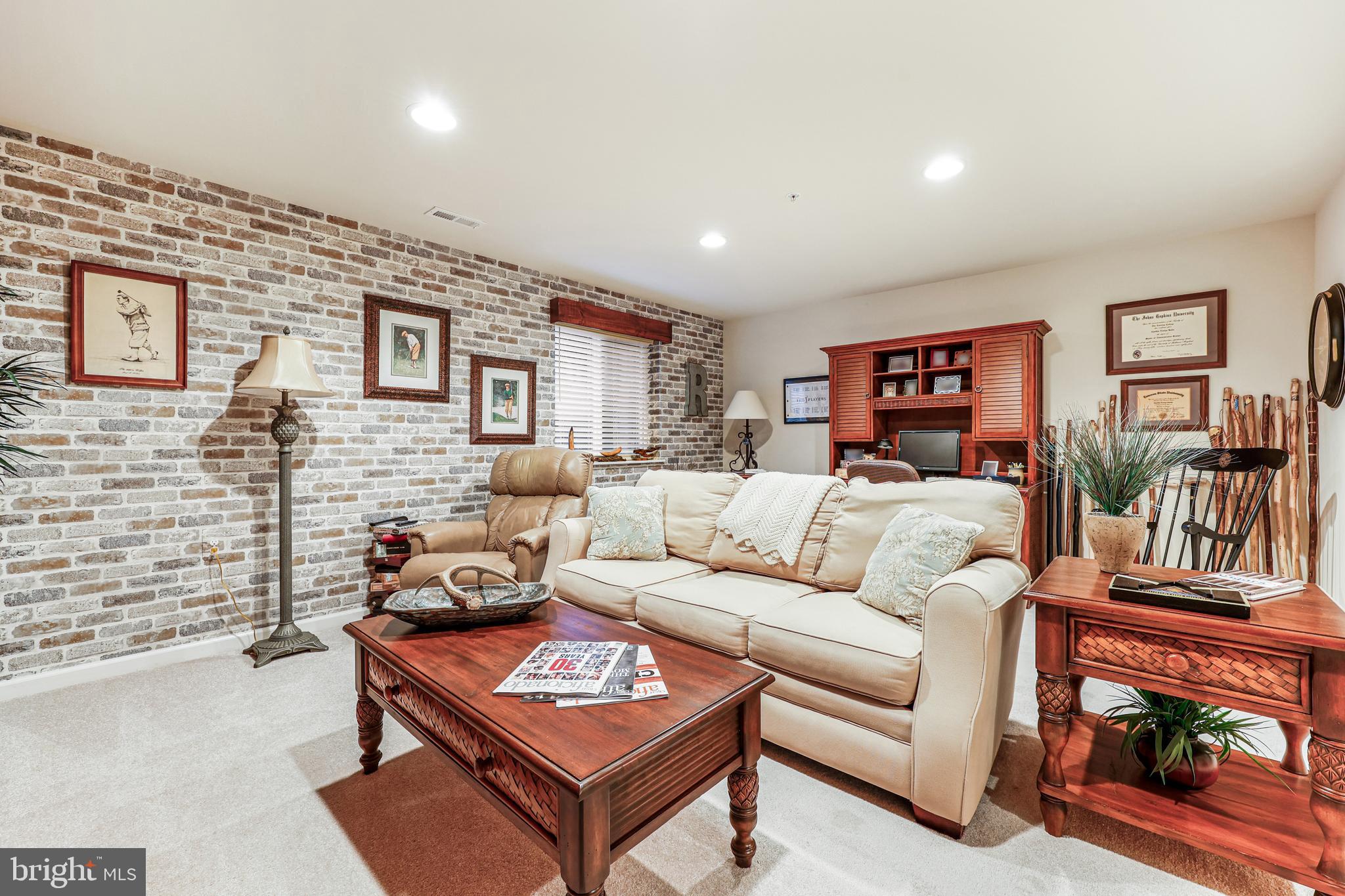 WORMANS MILL - Residential