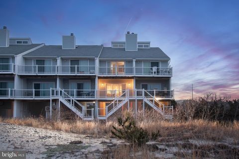 Condo For Sale - 40123 Seaside Drive #18<br/> FENWICK ISLAND, DE 19944