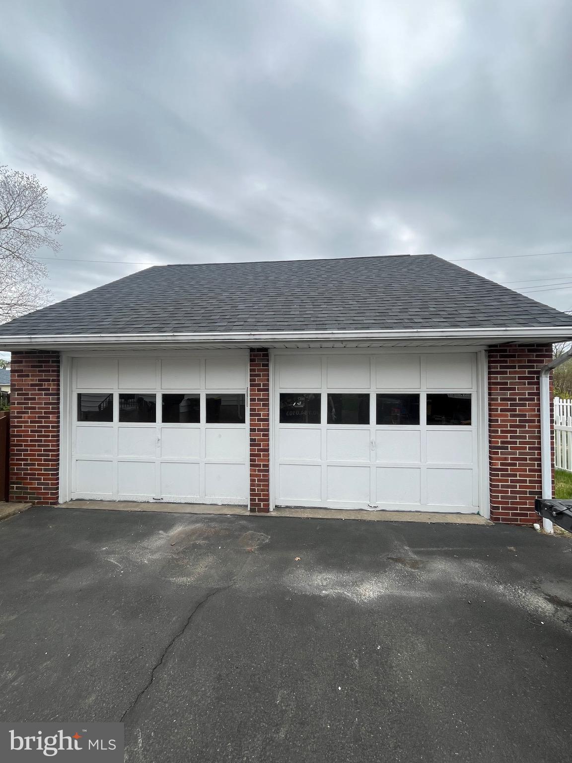 FAIR HILLS - Residential