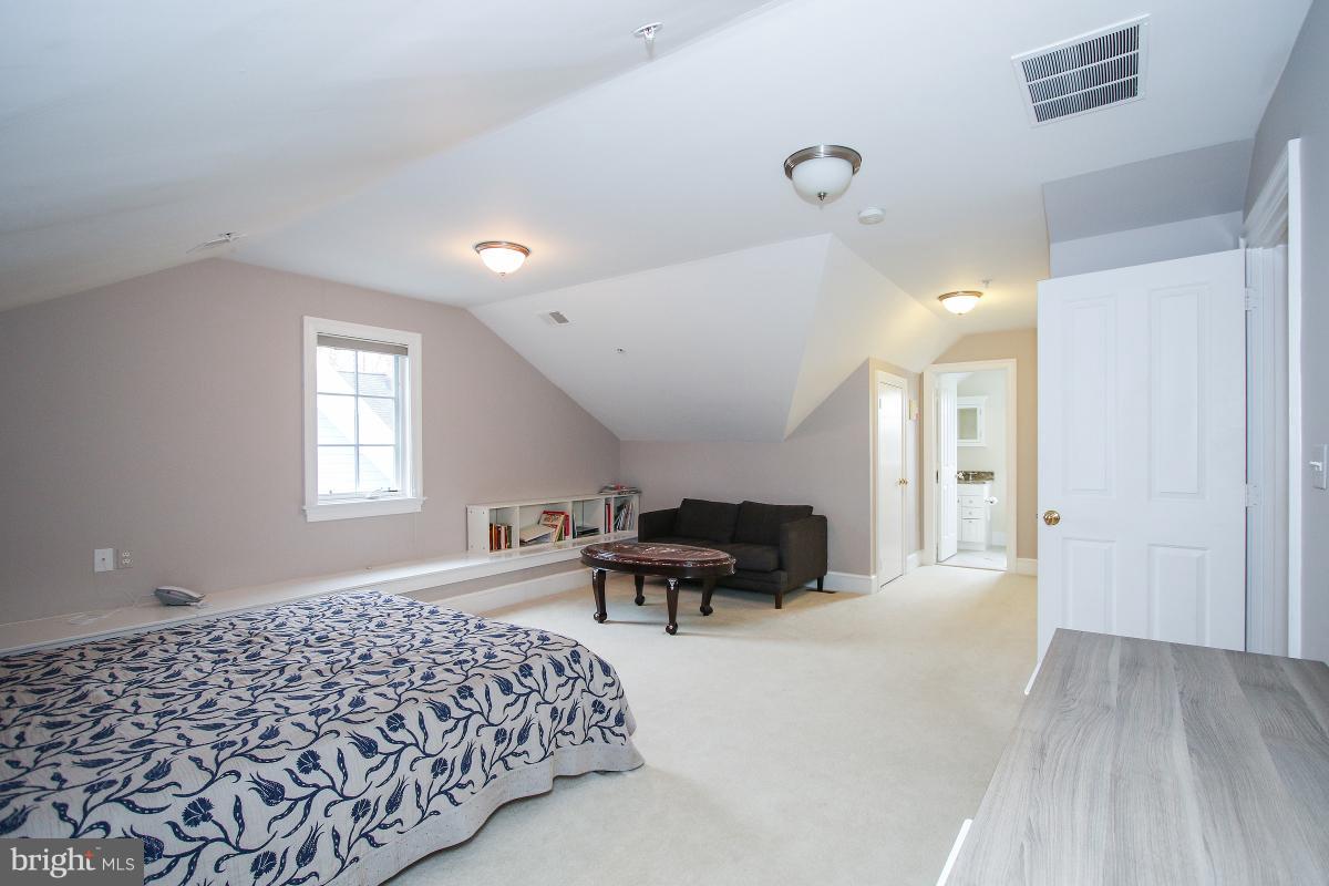 WEST CHEVY CHASE HEIGHTS - Residential