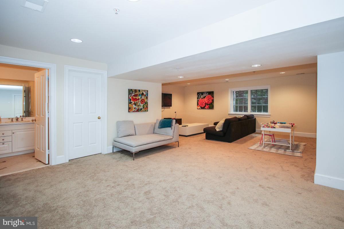 WEST CHEVY CHASE HEIGHTS - Residential