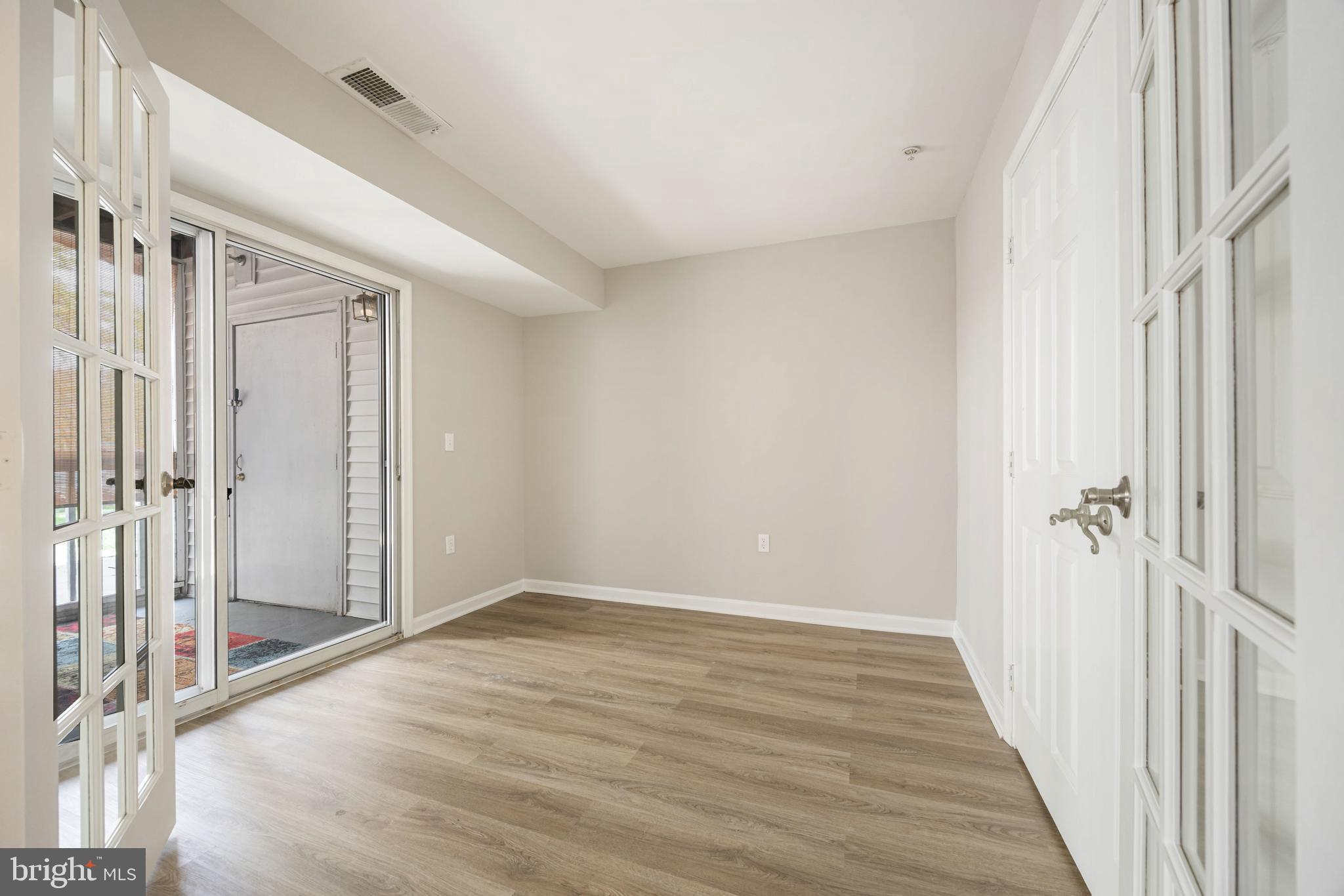 GREENBELT LAKE - Residential