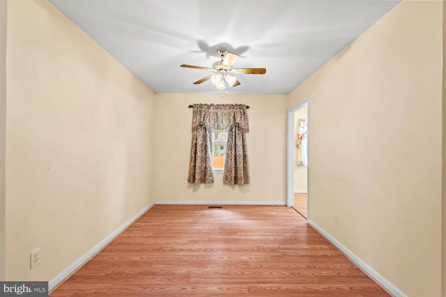 Colonial Beach, Virginia 22443, United States, 4 Bedrooms Bedrooms, ,3 BathroomsBathrooms,Residential,Active,122440