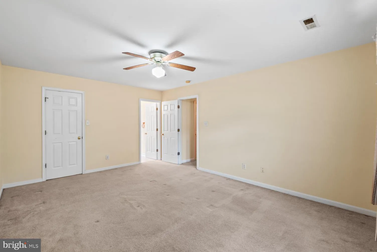 Colonial Beach, Virginia 22443, United States, 4 Bedrooms Bedrooms, ,3 BathroomsBathrooms,Residential,Active,122440