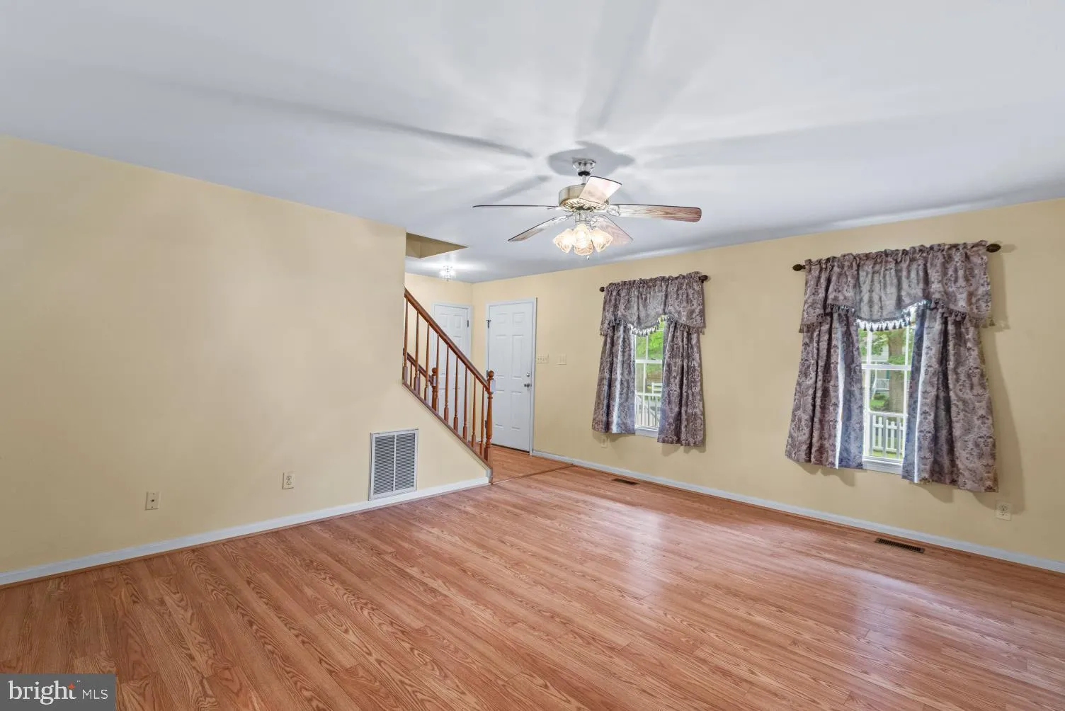 Colonial Beach, Virginia 22443, United States, 4 Bedrooms Bedrooms, ,3 BathroomsBathrooms,Residential,Active,122440