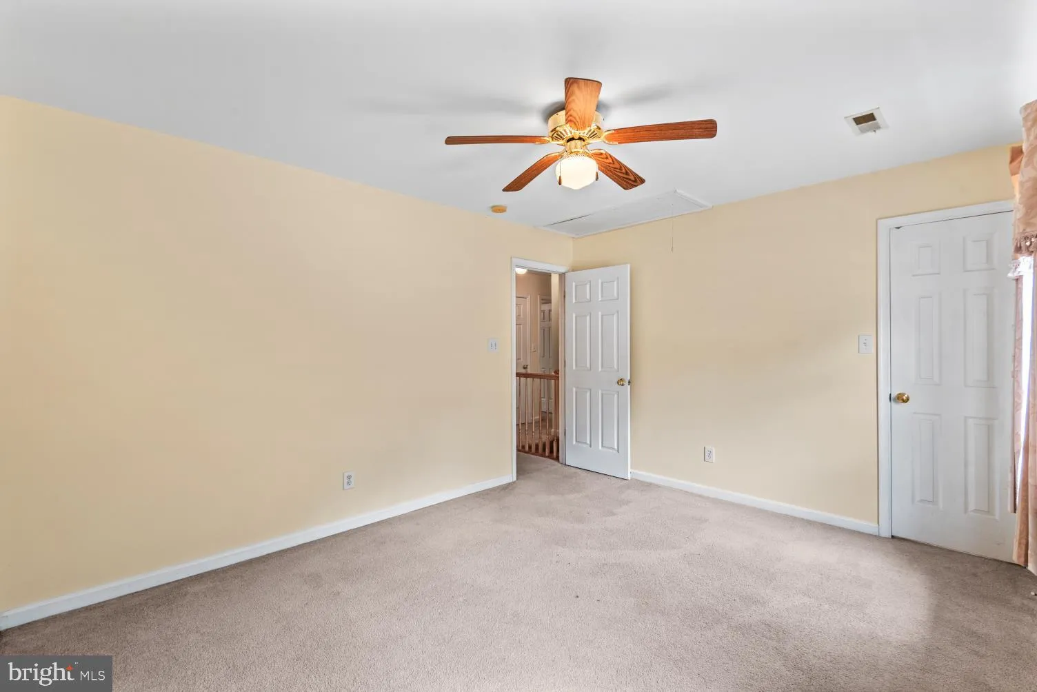 Colonial Beach, Virginia 22443, United States, 4 Bedrooms Bedrooms, ,3 BathroomsBathrooms,Residential,Active,122440