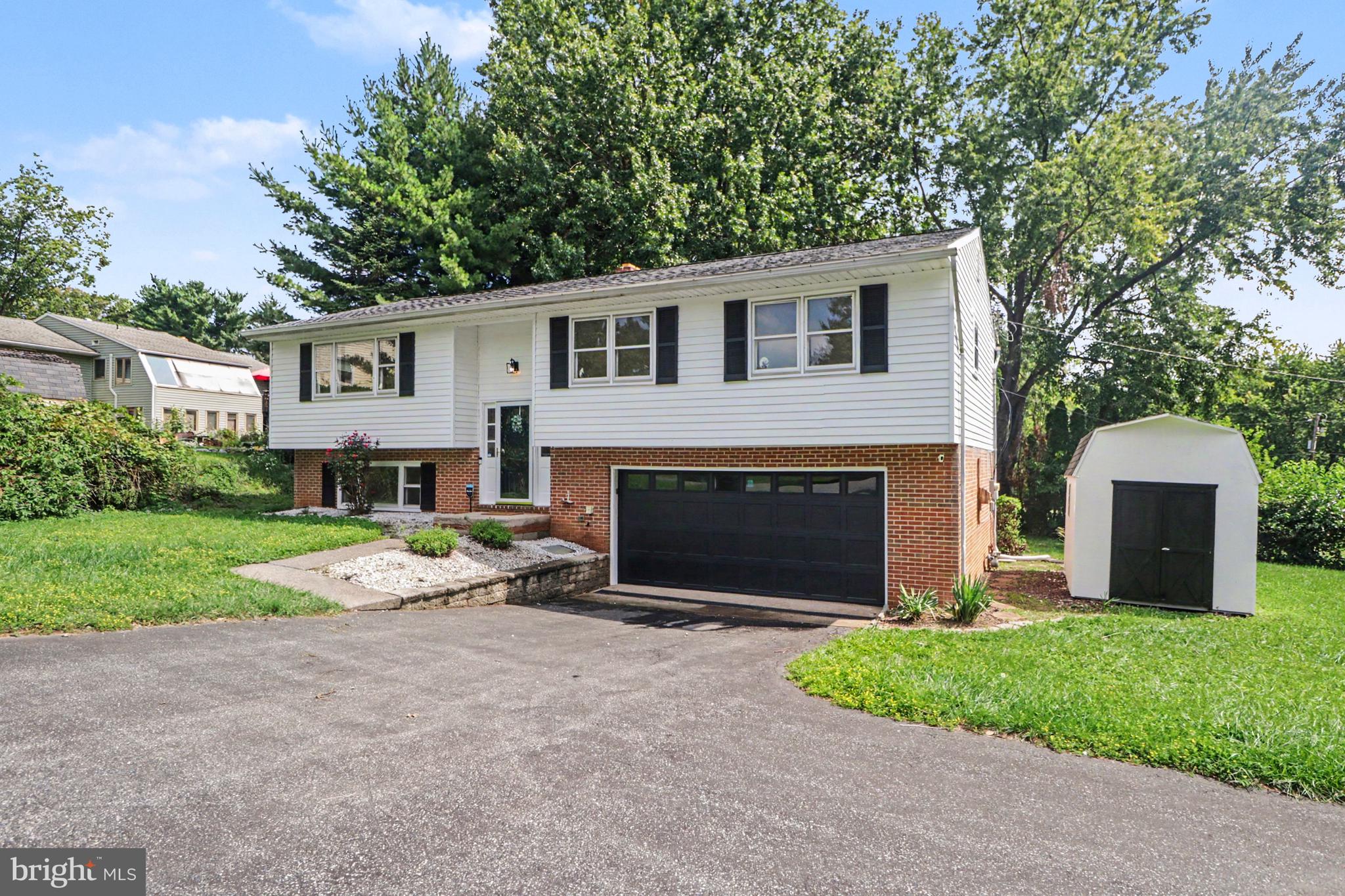 1706 PATRICIA COURT