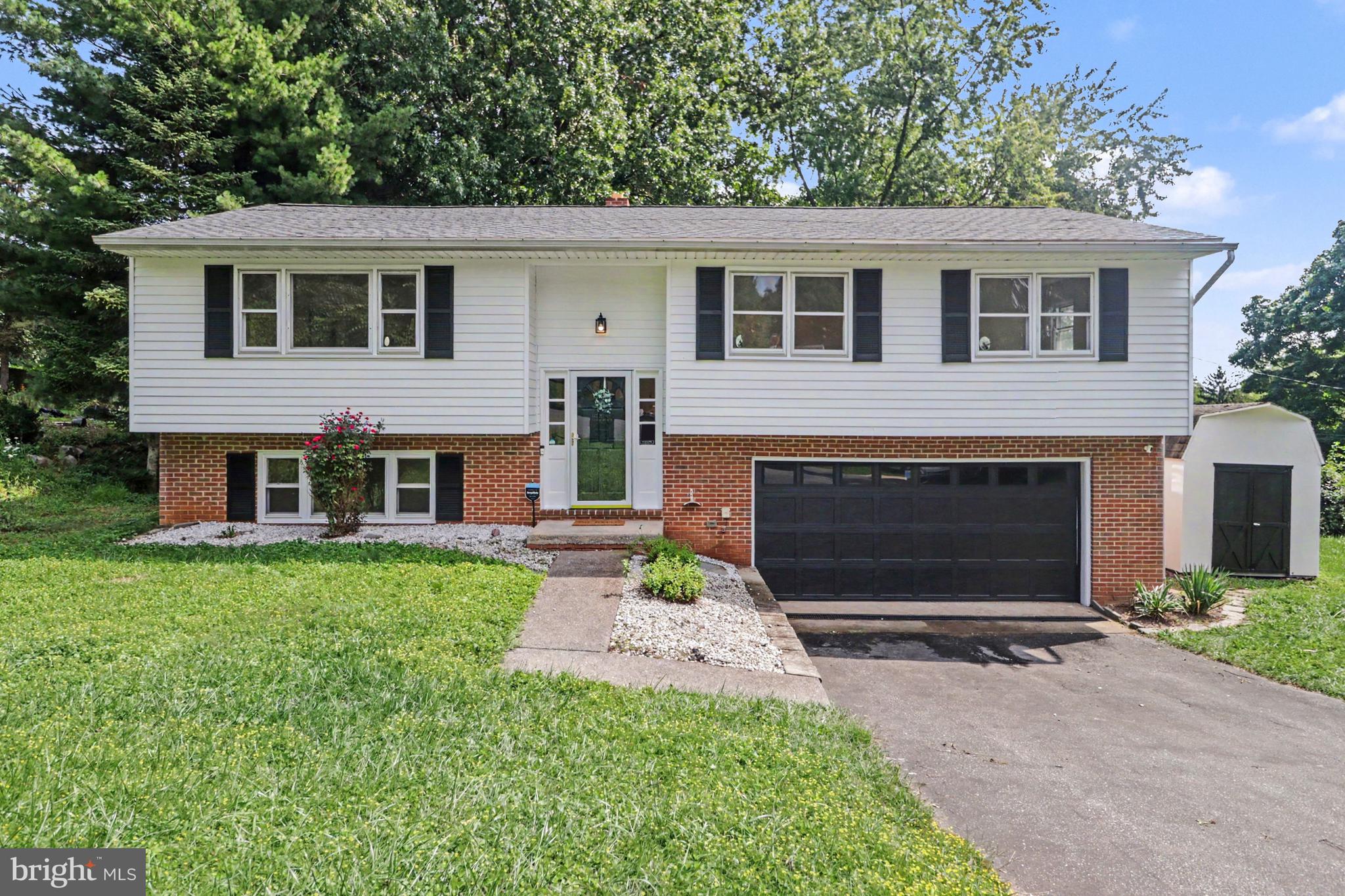 1706 PATRICIA COURT