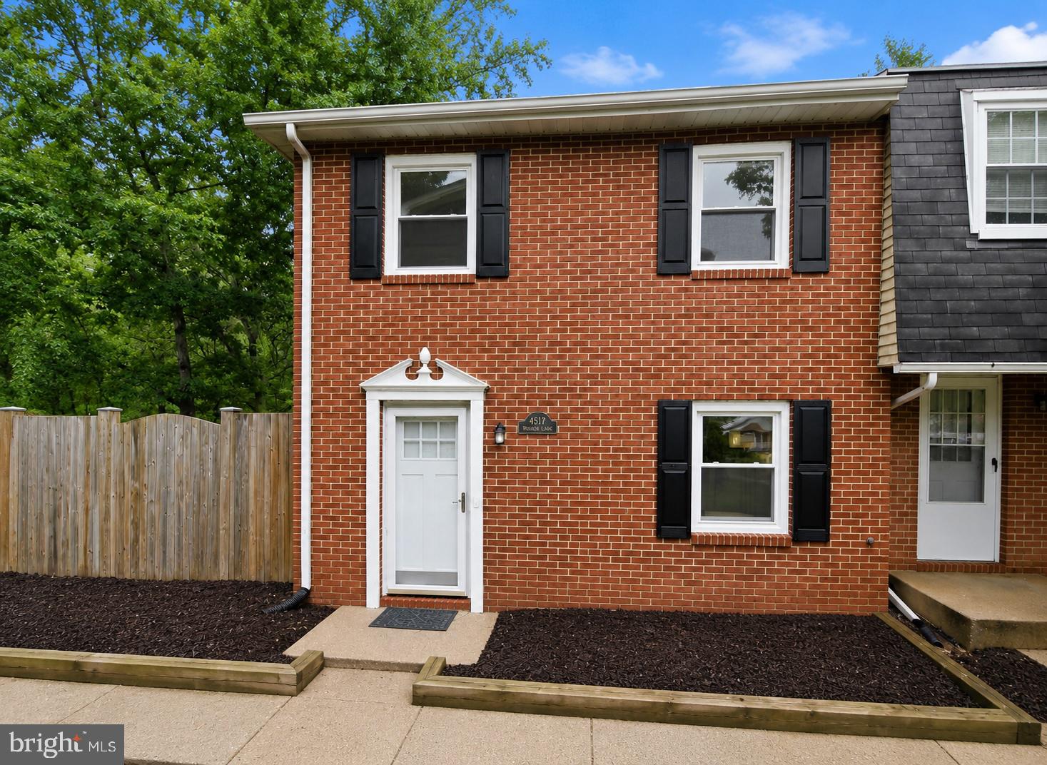 4517 APPLEDALE COURT