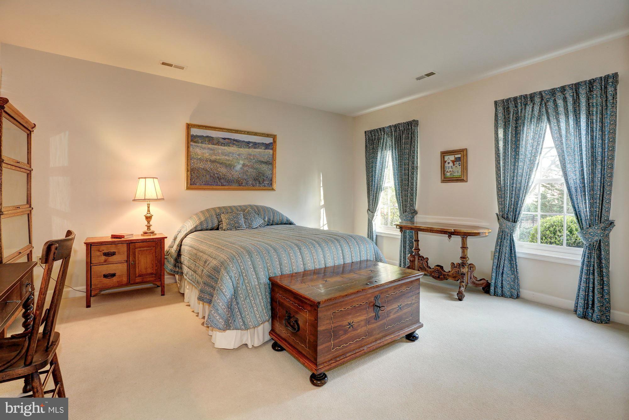 RIVER FALLS - Residential