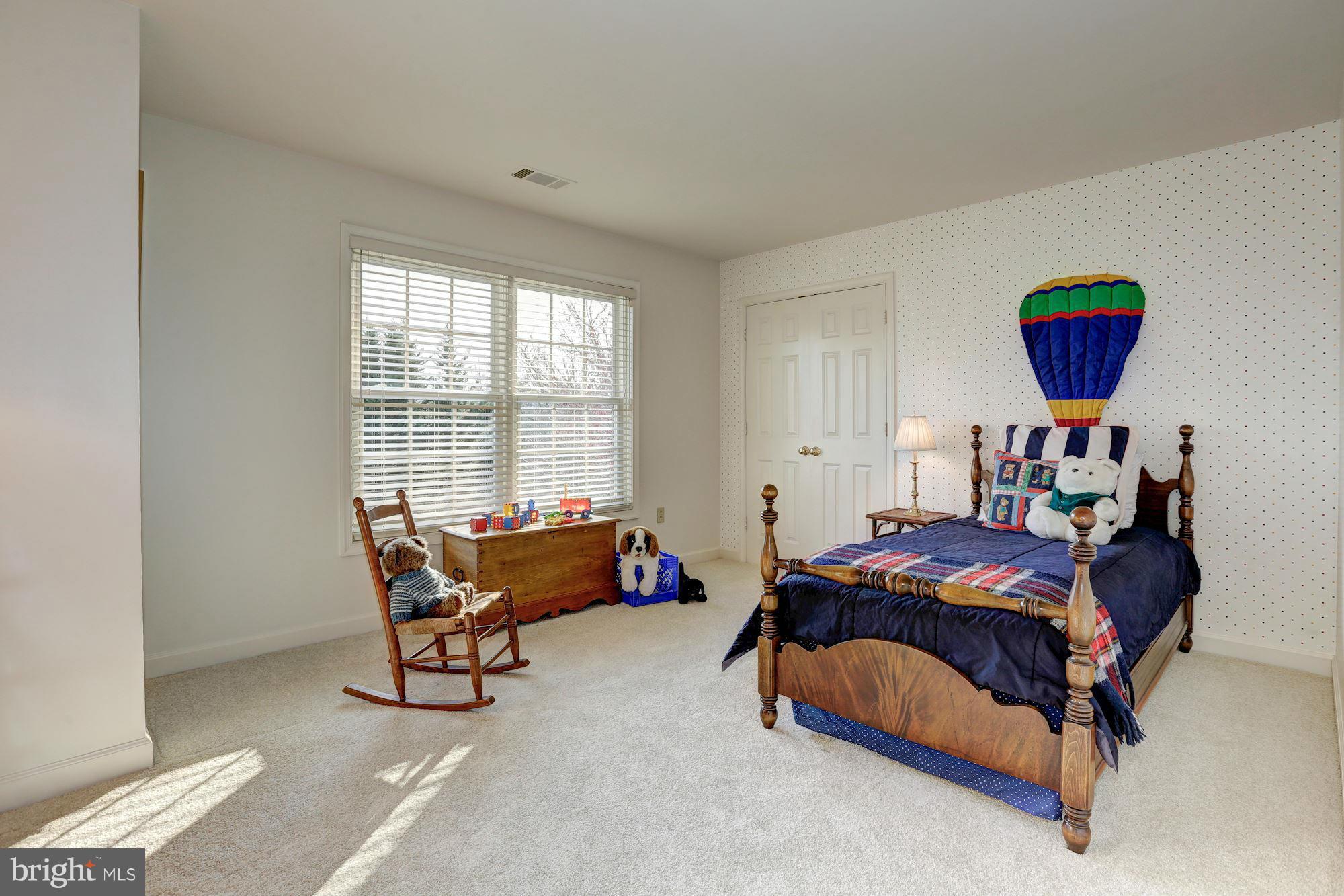 RIVER FALLS - Residential