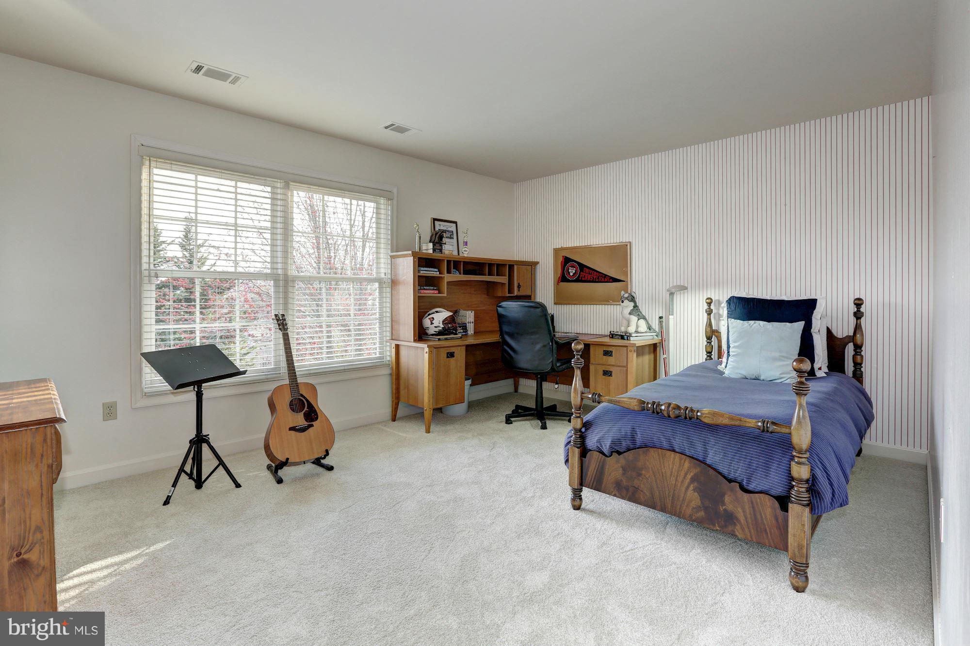 RIVER FALLS - Residential