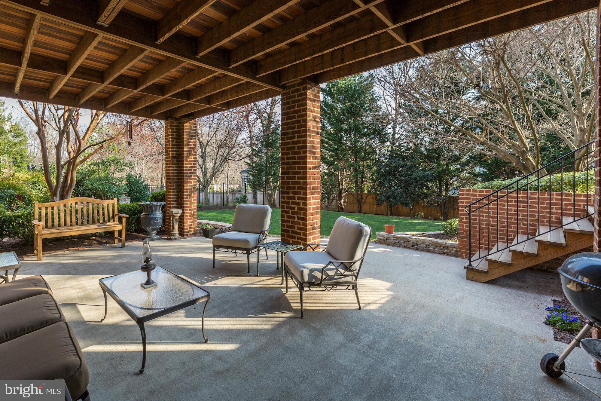 RIVER FALLS - Residential