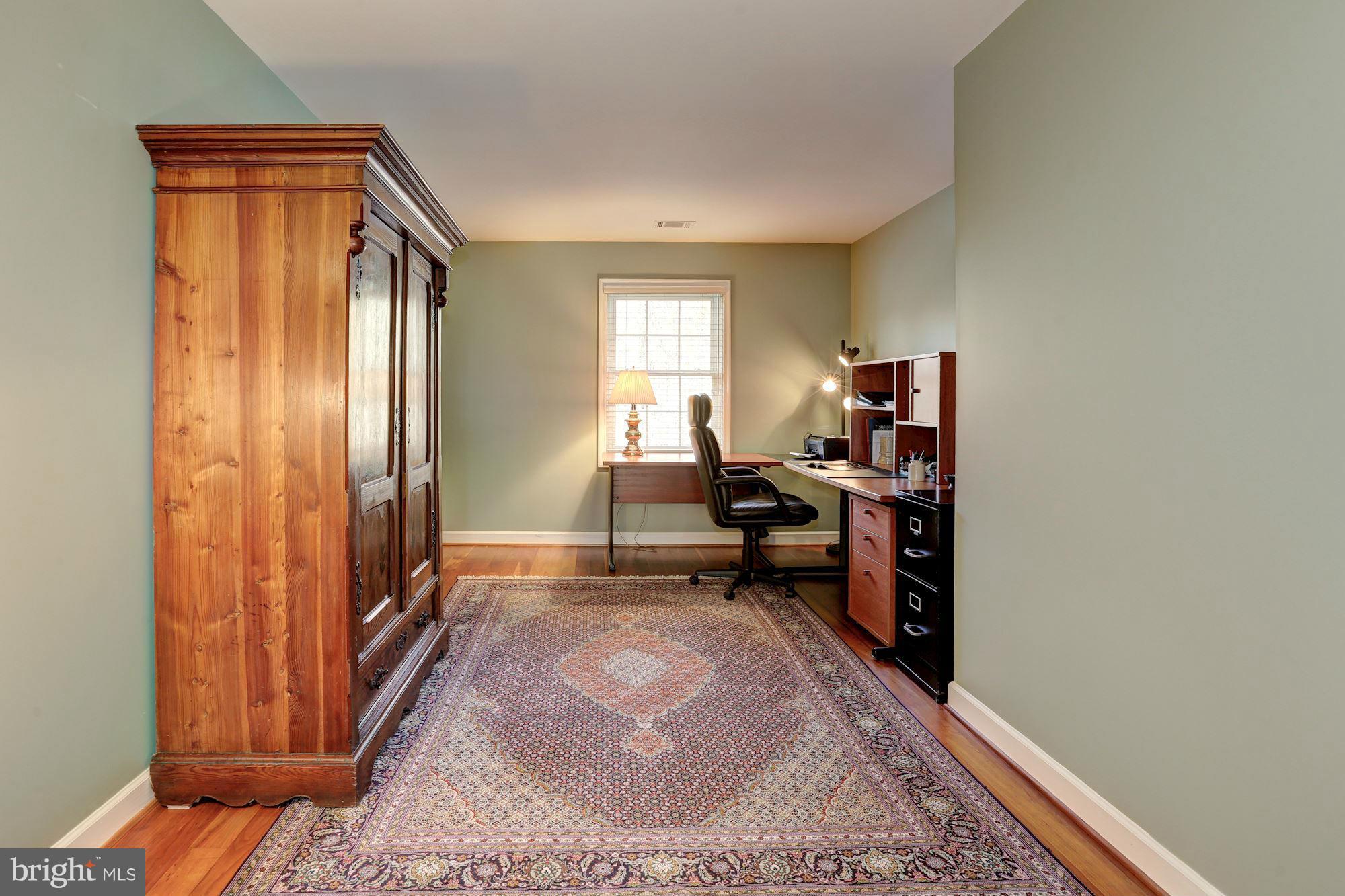 RIVER FALLS - Residential