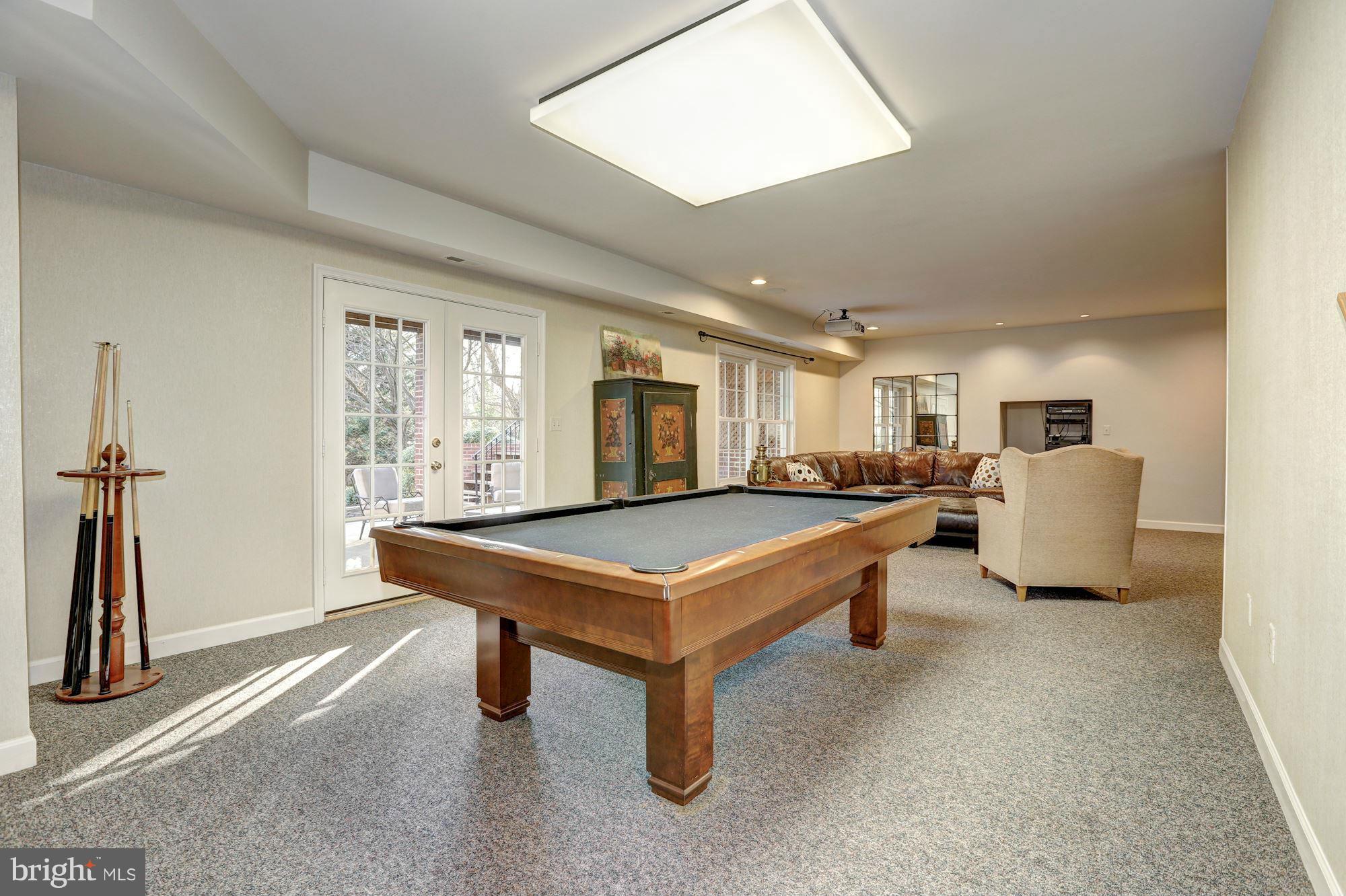 RIVER FALLS - Residential