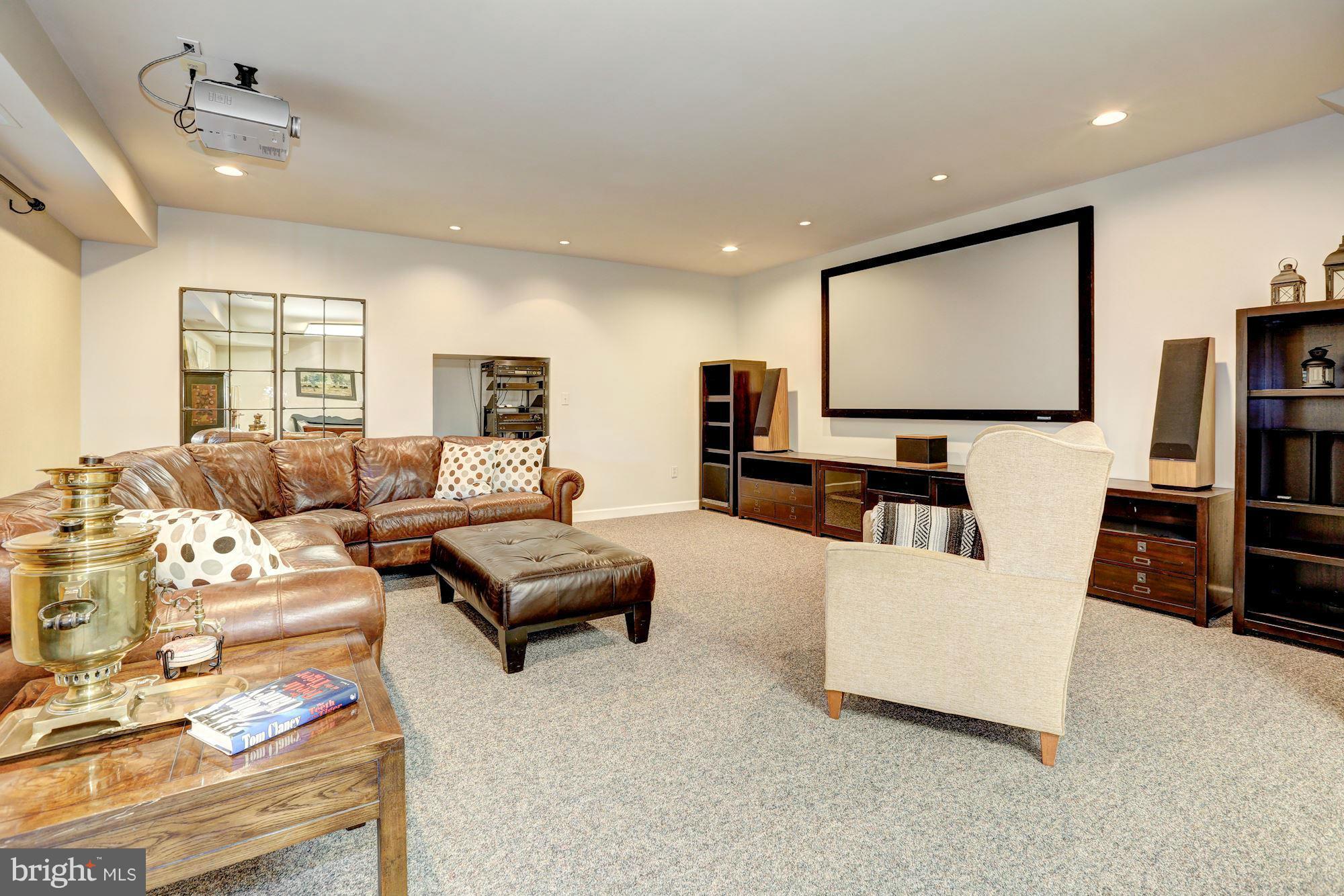 RIVER FALLS - Residential