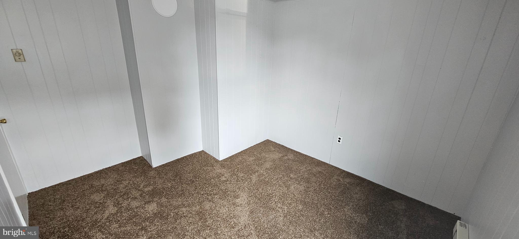 COMMONS OF MIDDLET - Residential Lease