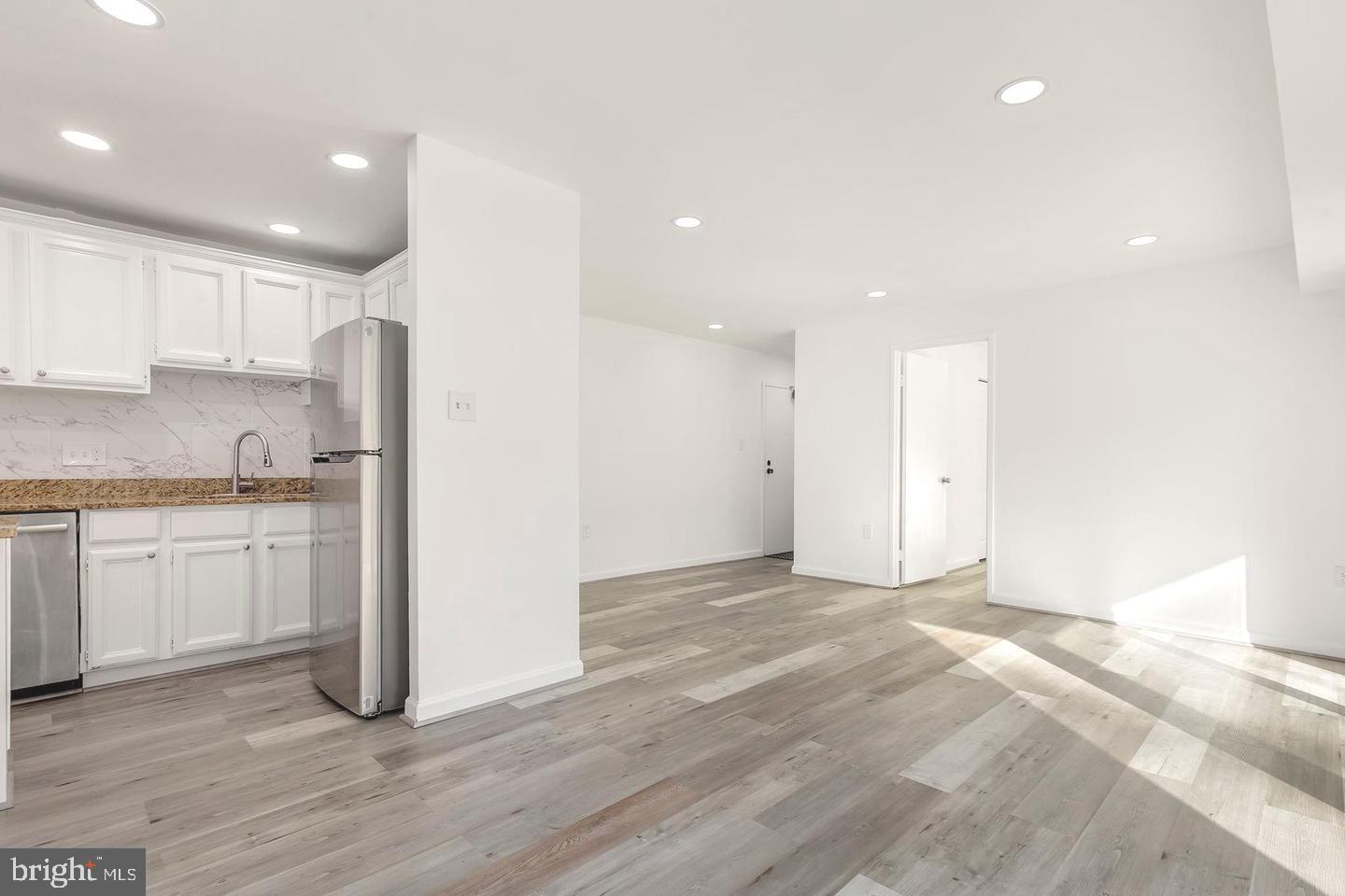 TIMBERLANE VILLAGE GARDEN CONDOMINIUMS - Residential