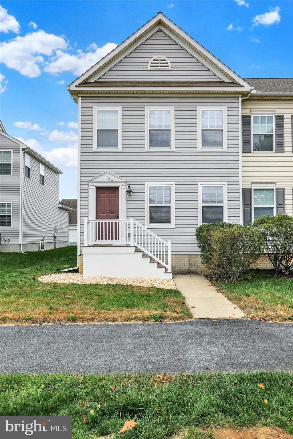 219 HEATHERSAGE DRIVE