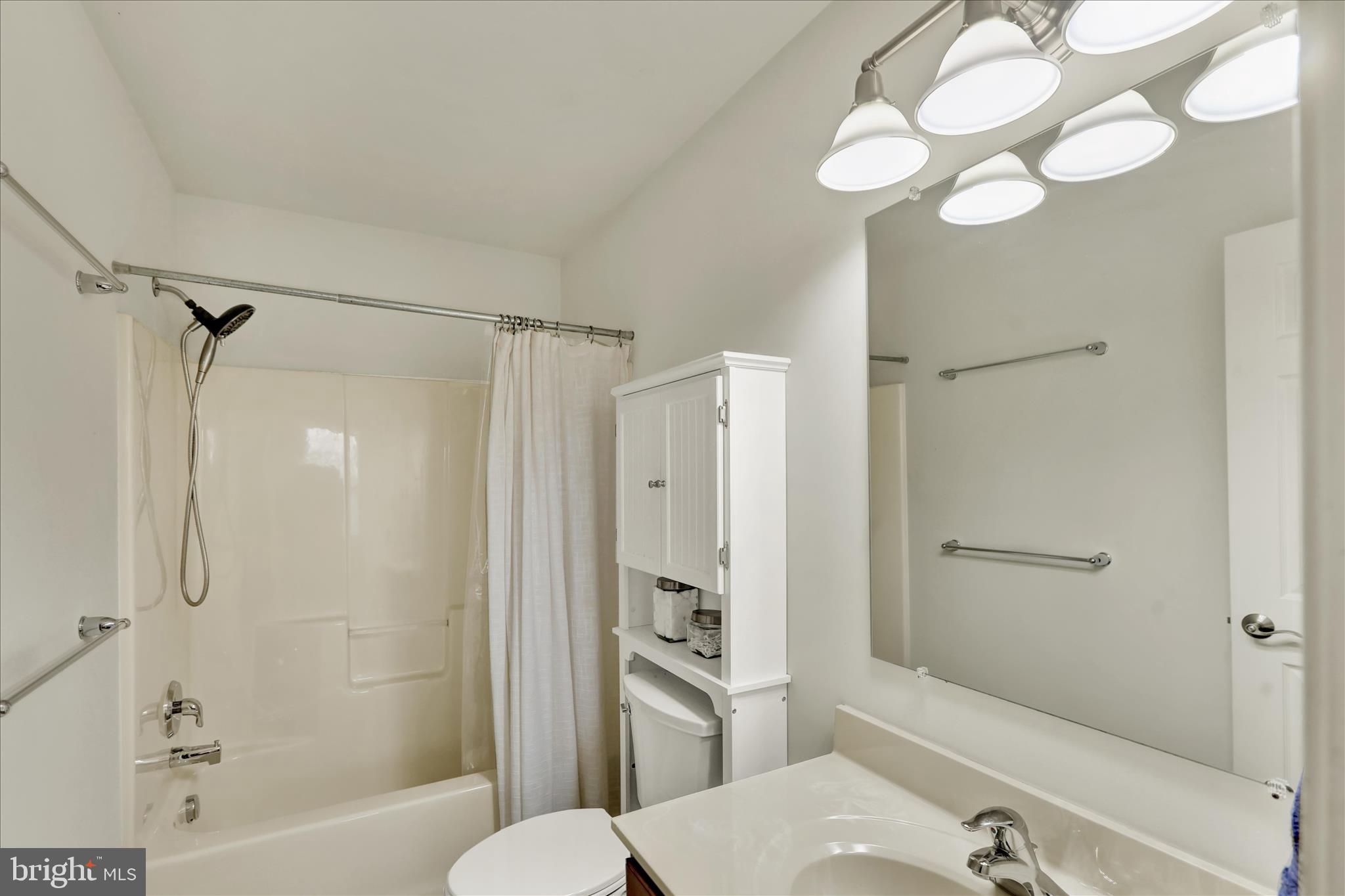 CASTLETON - Residential