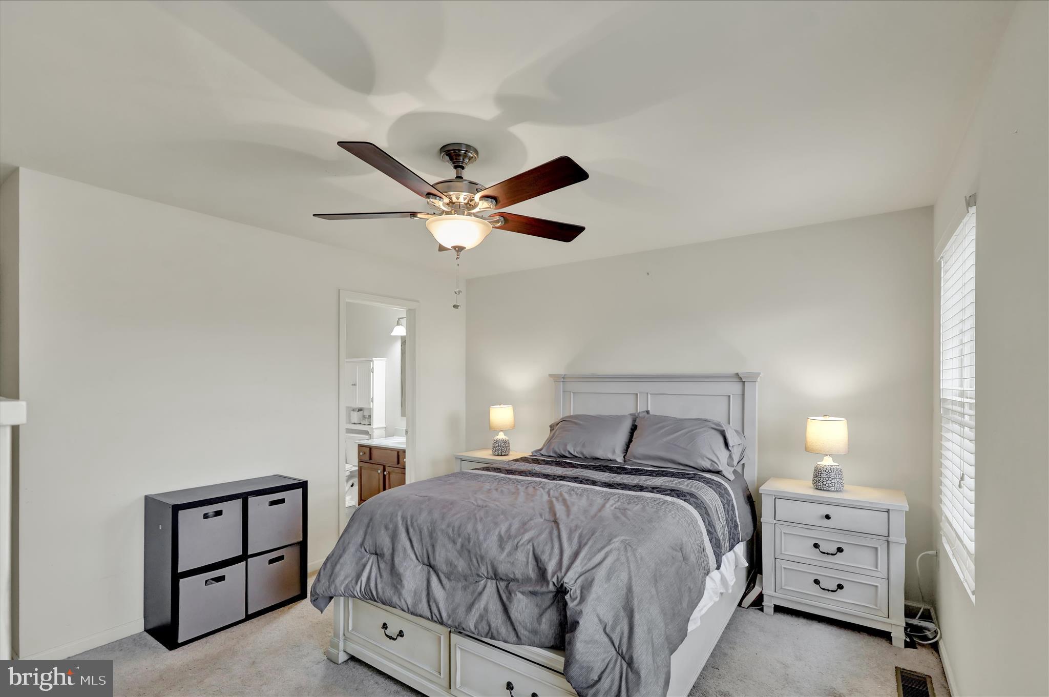 CASTLETON - Residential