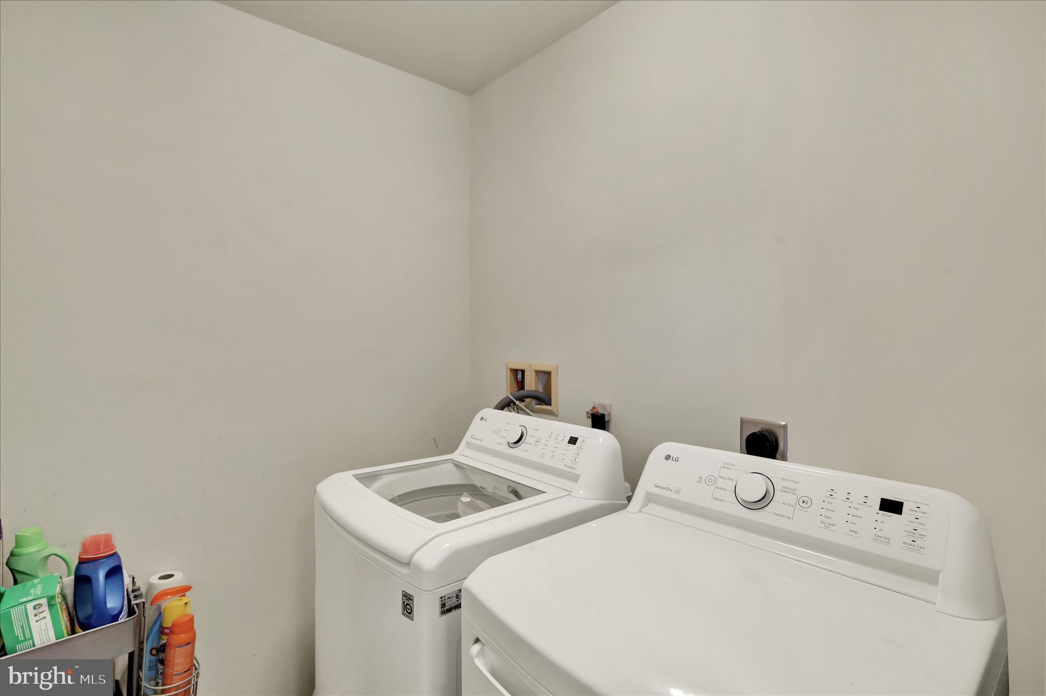 CASTLETON - Residential