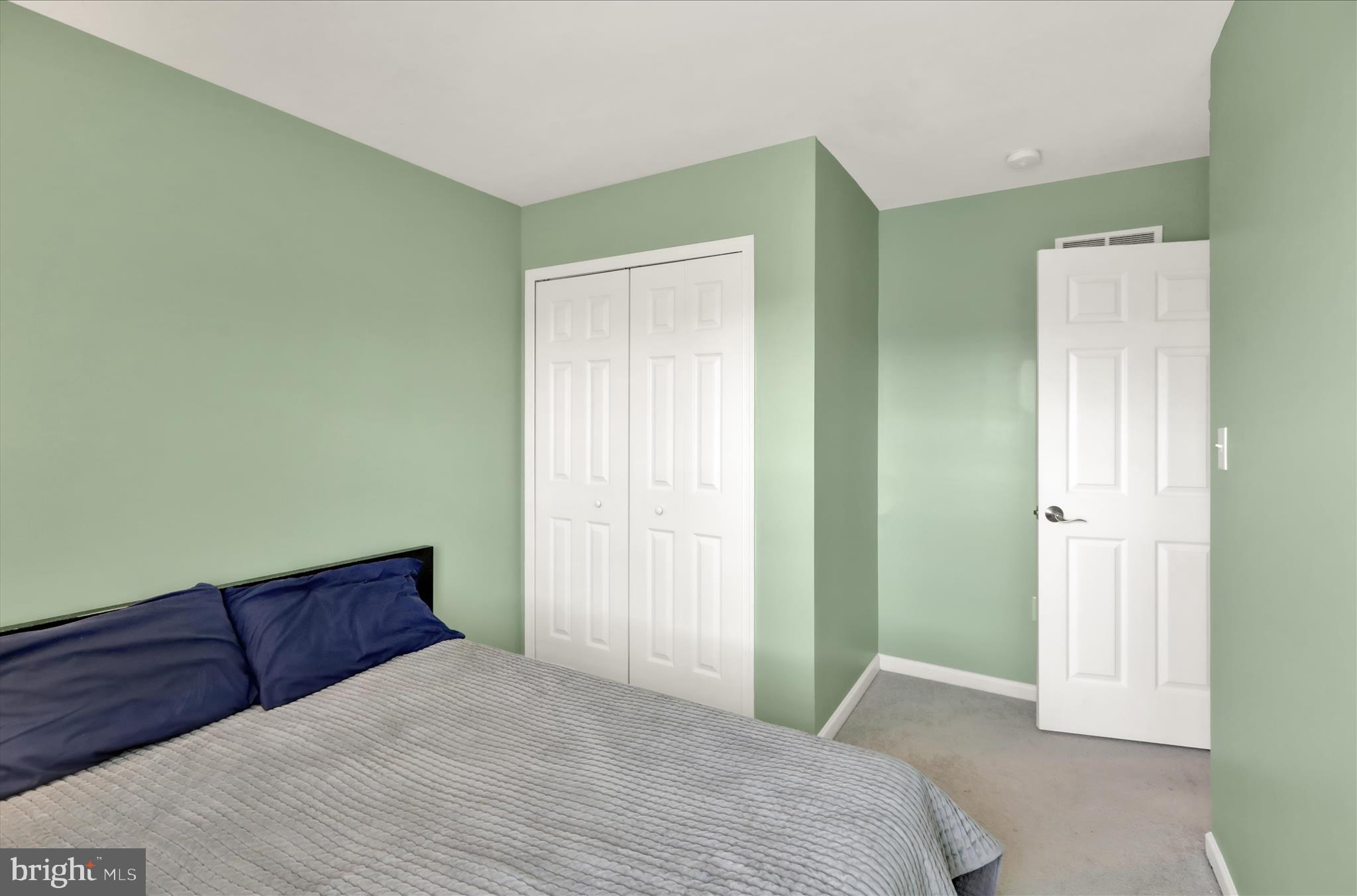 CASTLETON - Residential