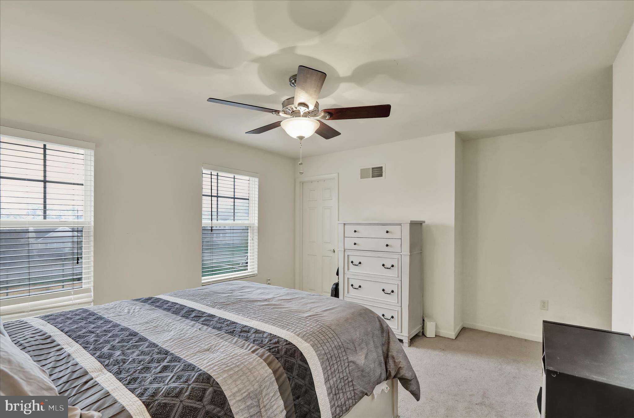 CASTLETON - Residential