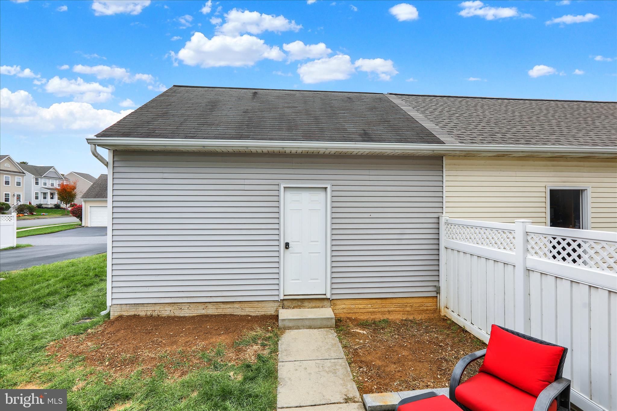 CASTLETON - Residential