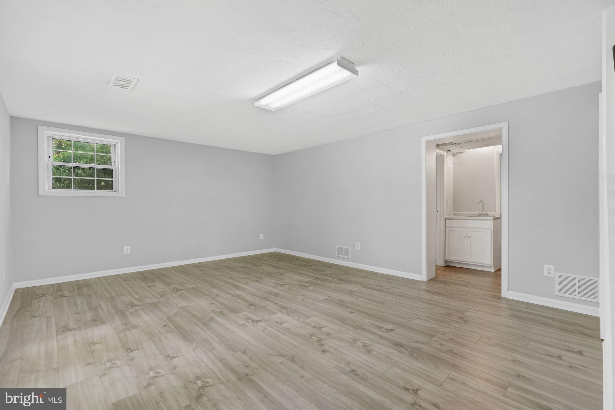 BETHESDA OVERLOOK - Residential Lease