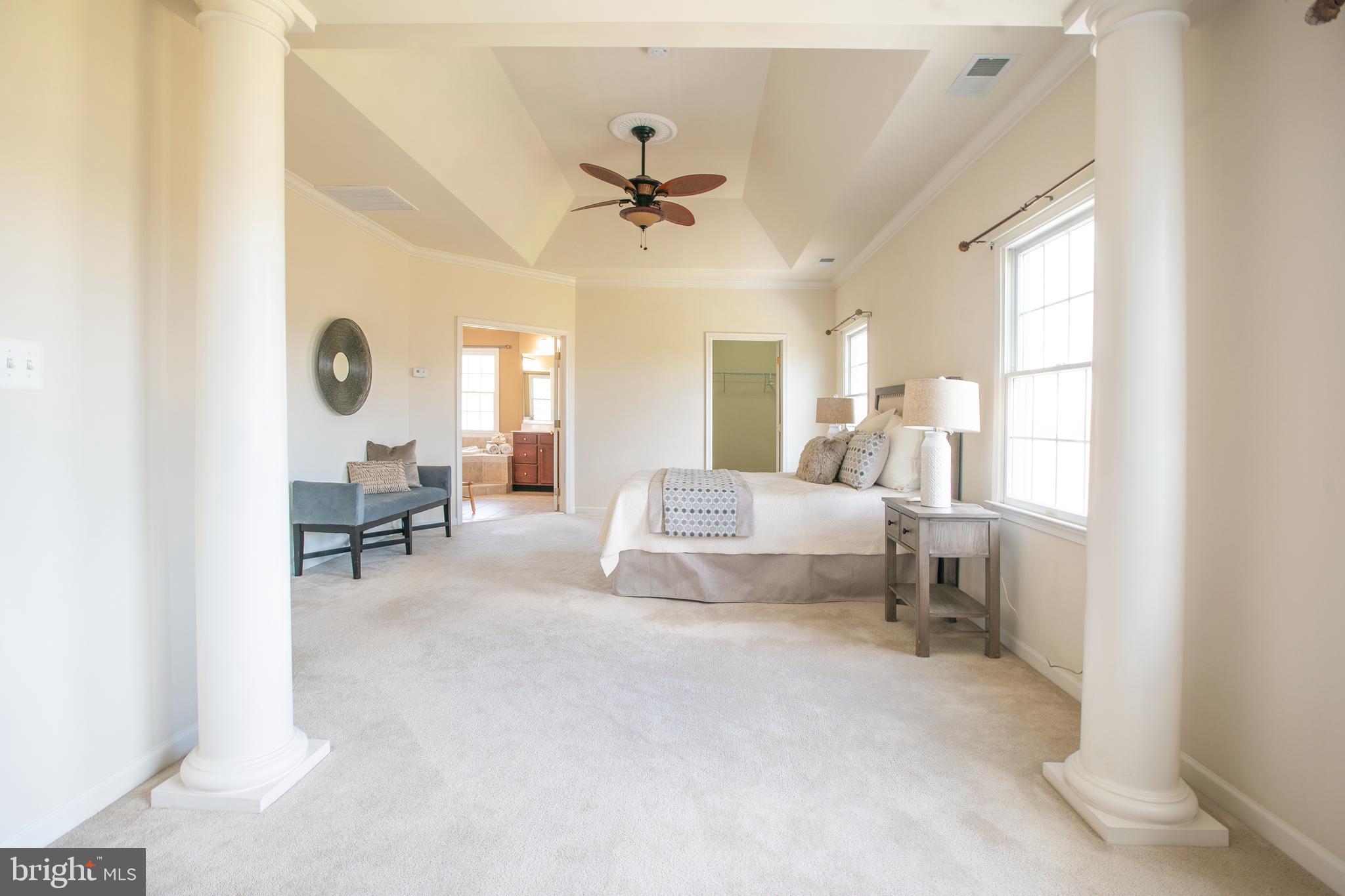 LOUDOUN VALLEY ESTATES - Residential