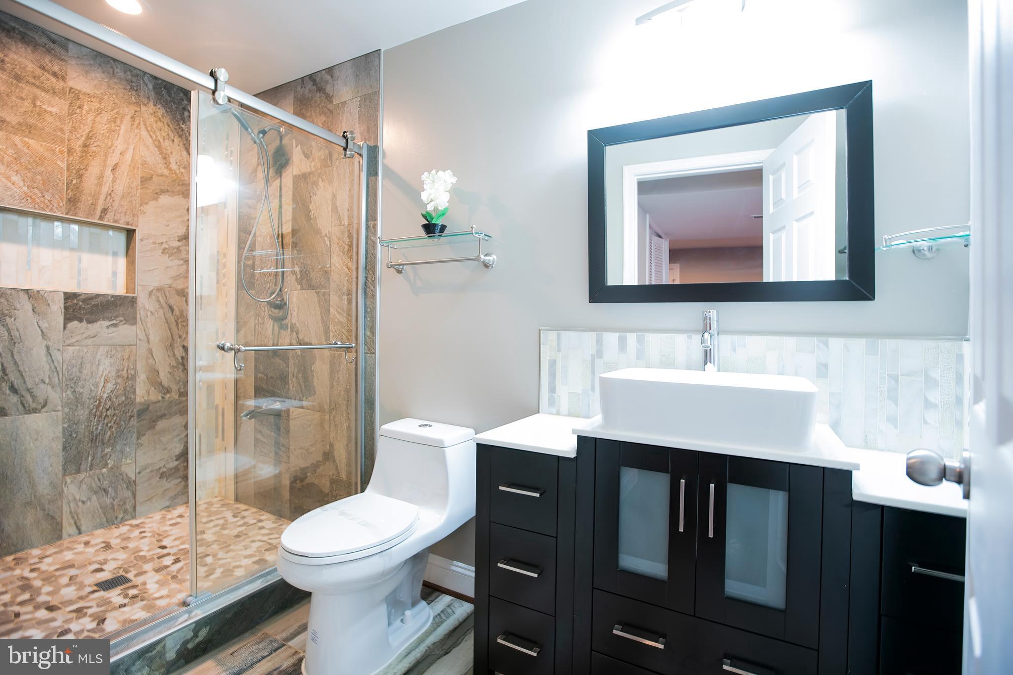 LOUDOUN VALLEY ESTATES - Residential