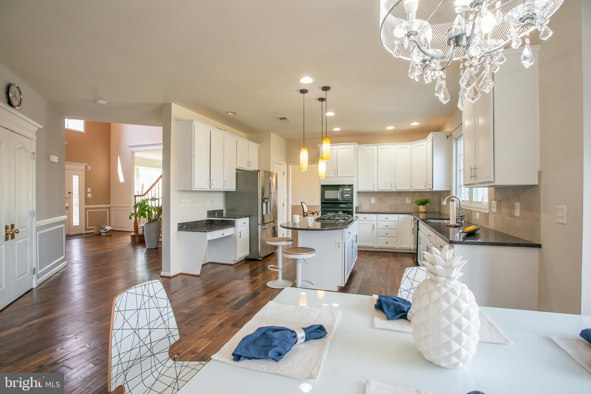 LOUDOUN VALLEY ESTATES - Residential