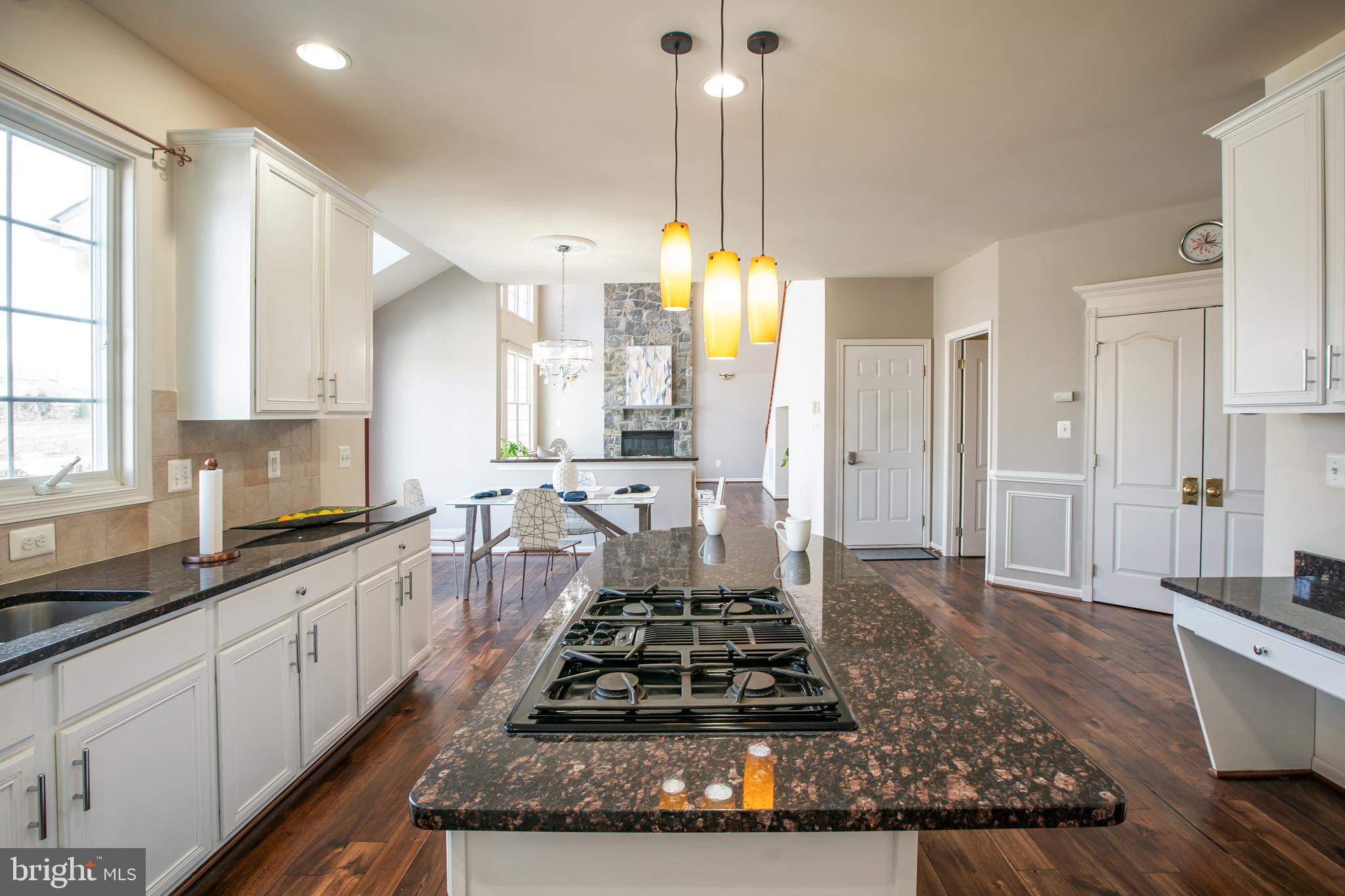 LOUDOUN VALLEY ESTATES - Residential