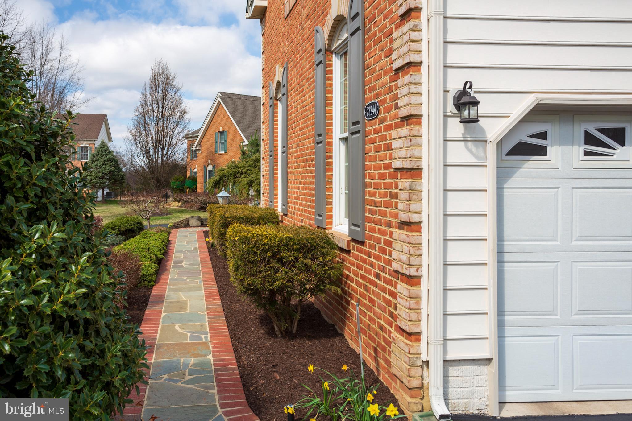LOUDOUN VALLEY ESTATES - Residential