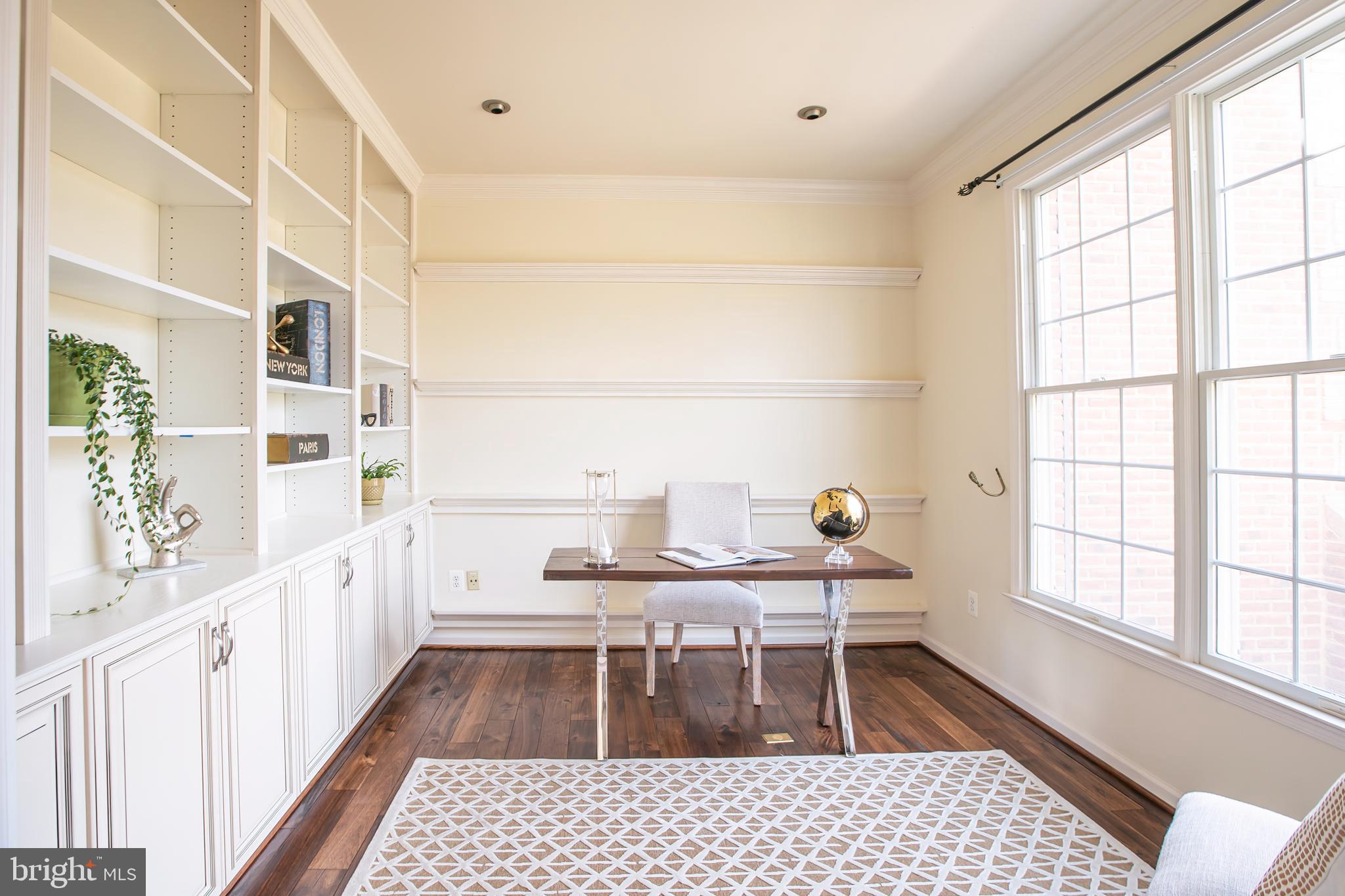 LOUDOUN VALLEY ESTATES - Residential