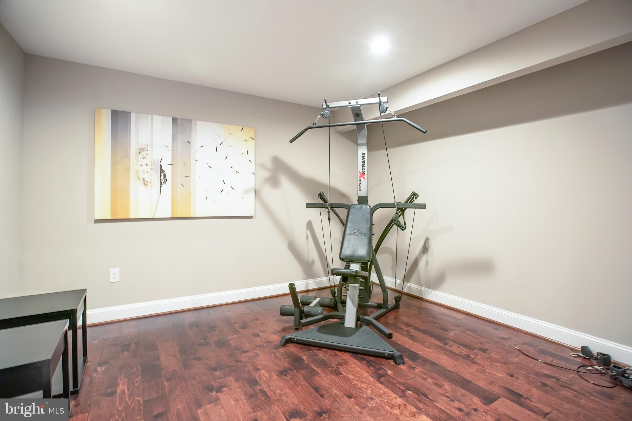 LOUDOUN VALLEY ESTATES - Residential