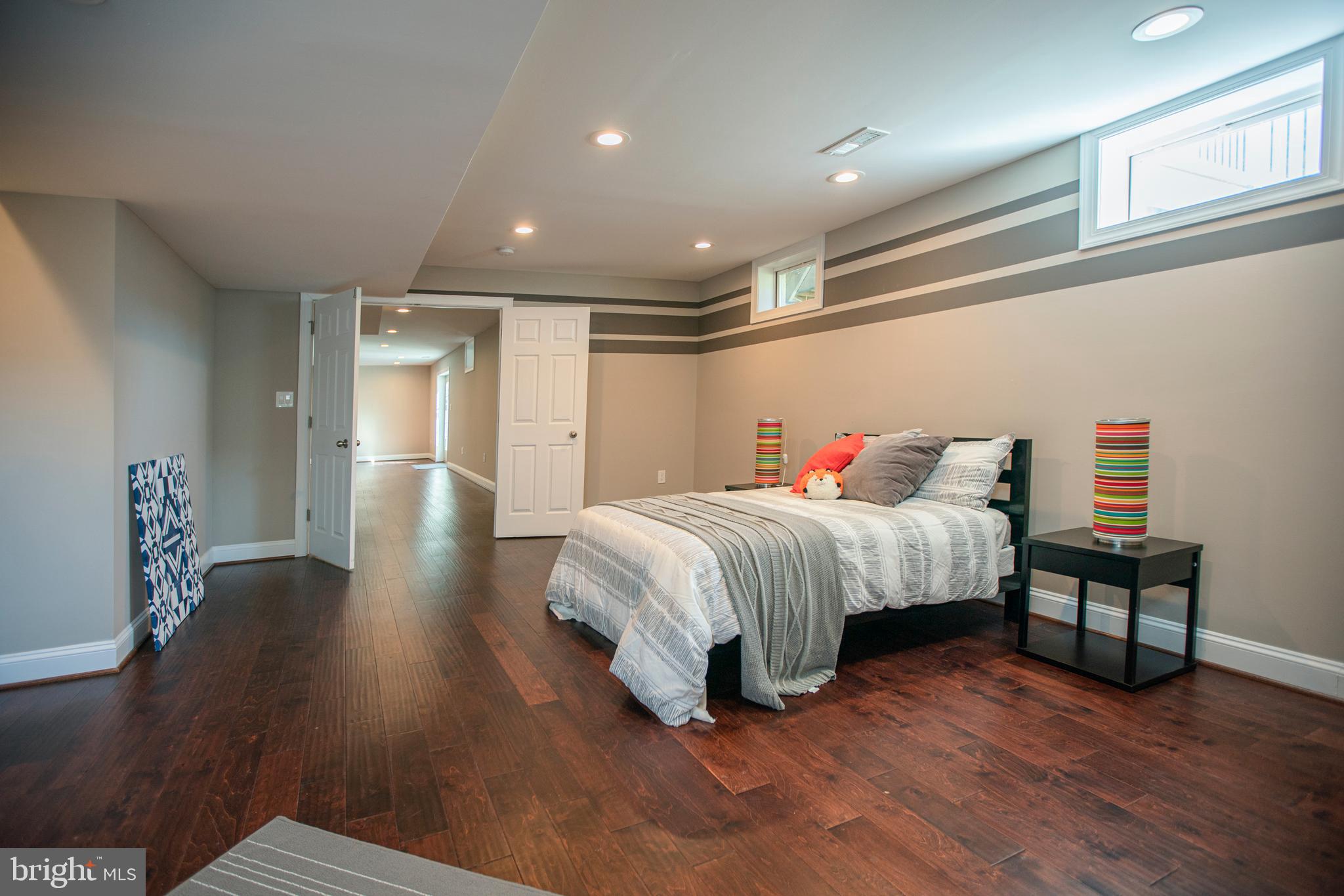 LOUDOUN VALLEY ESTATES - Residential