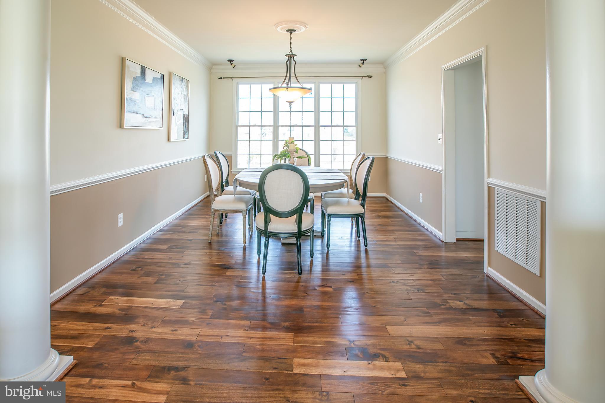 LOUDOUN VALLEY ESTATES - Residential