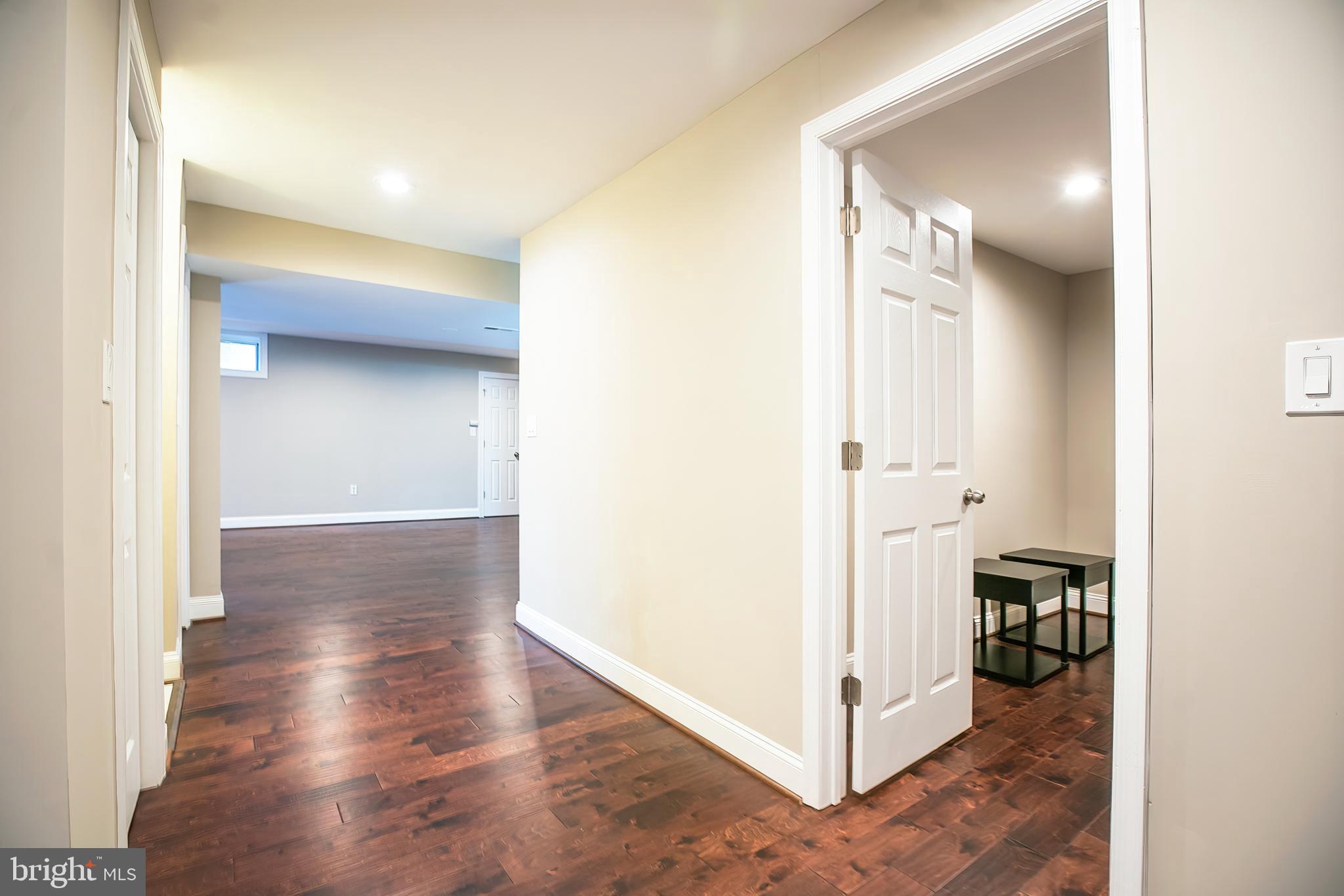 LOUDOUN VALLEY ESTATES - Residential