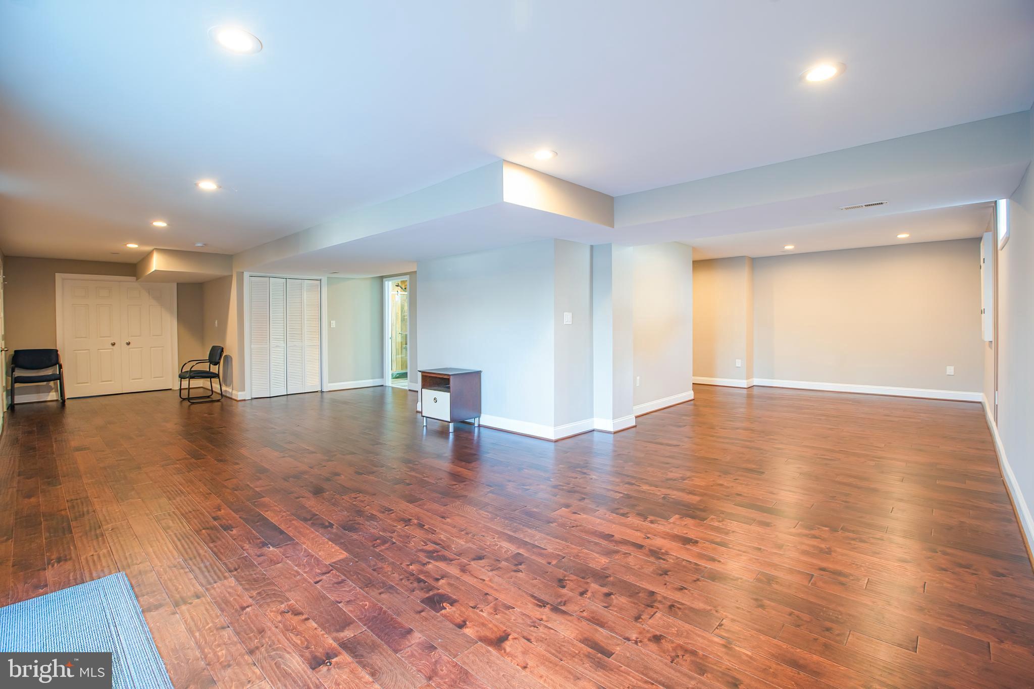 LOUDOUN VALLEY ESTATES - Residential