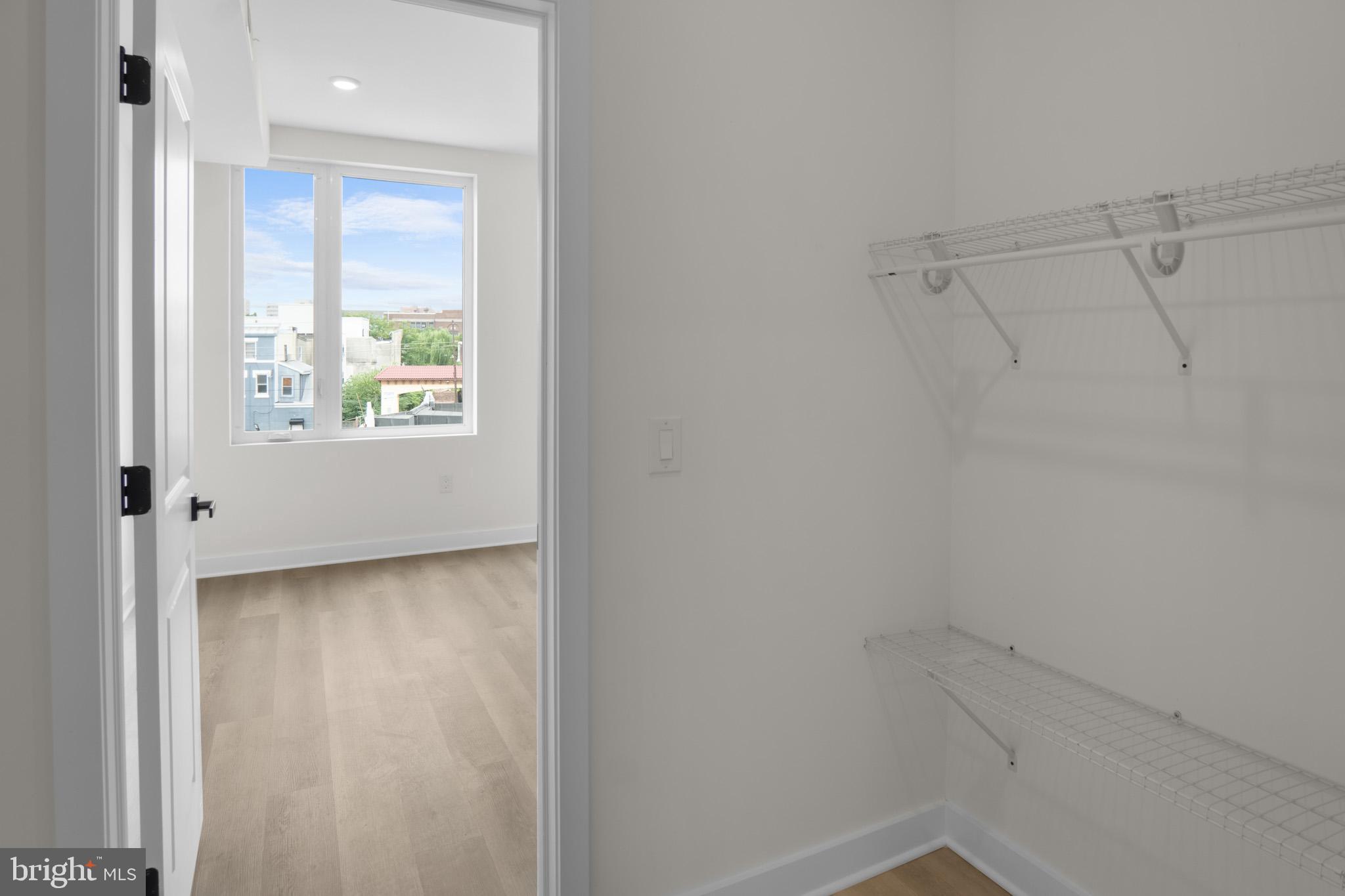 NORRIS SQUARE - Residential Income