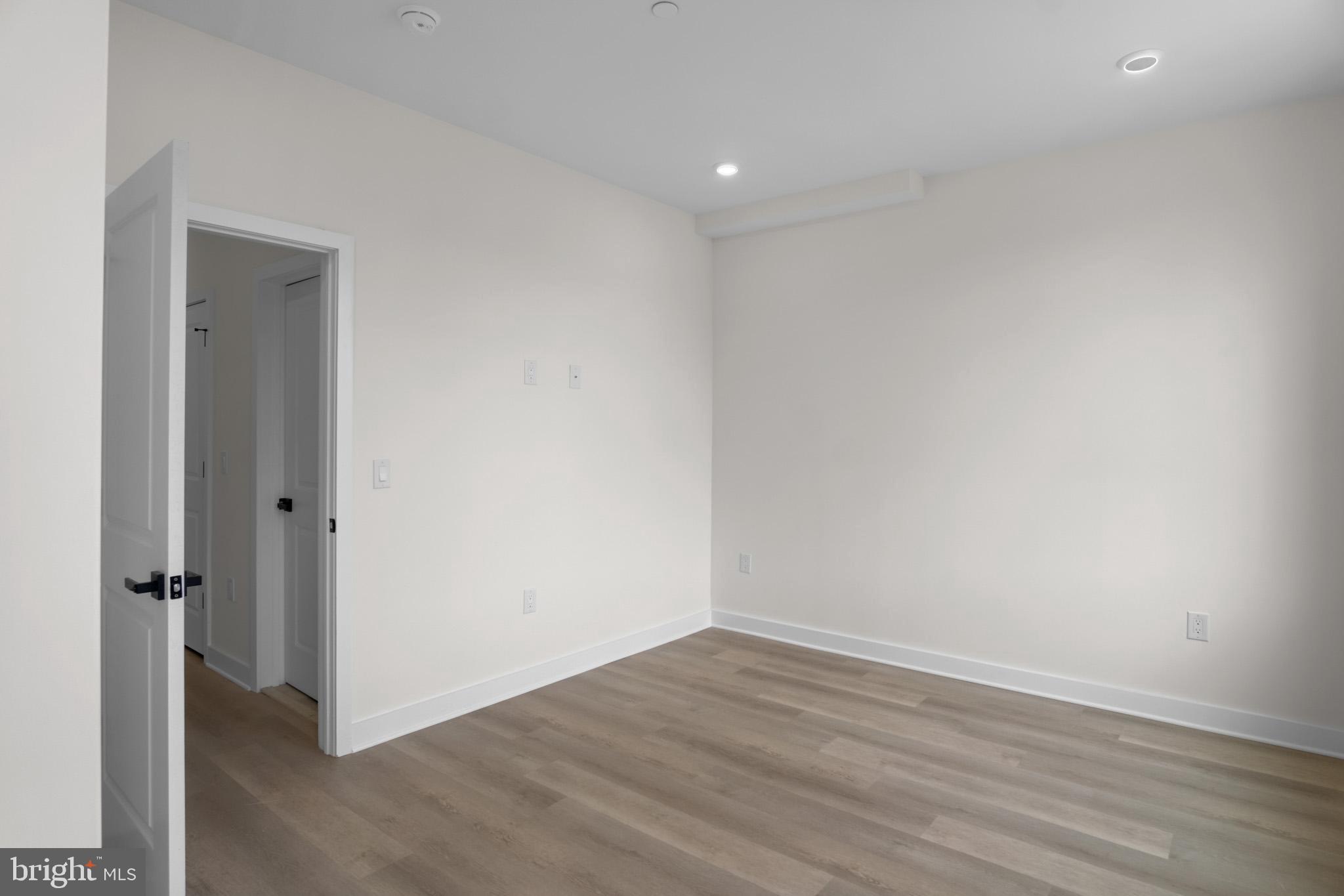 NORRIS SQUARE - Residential Income