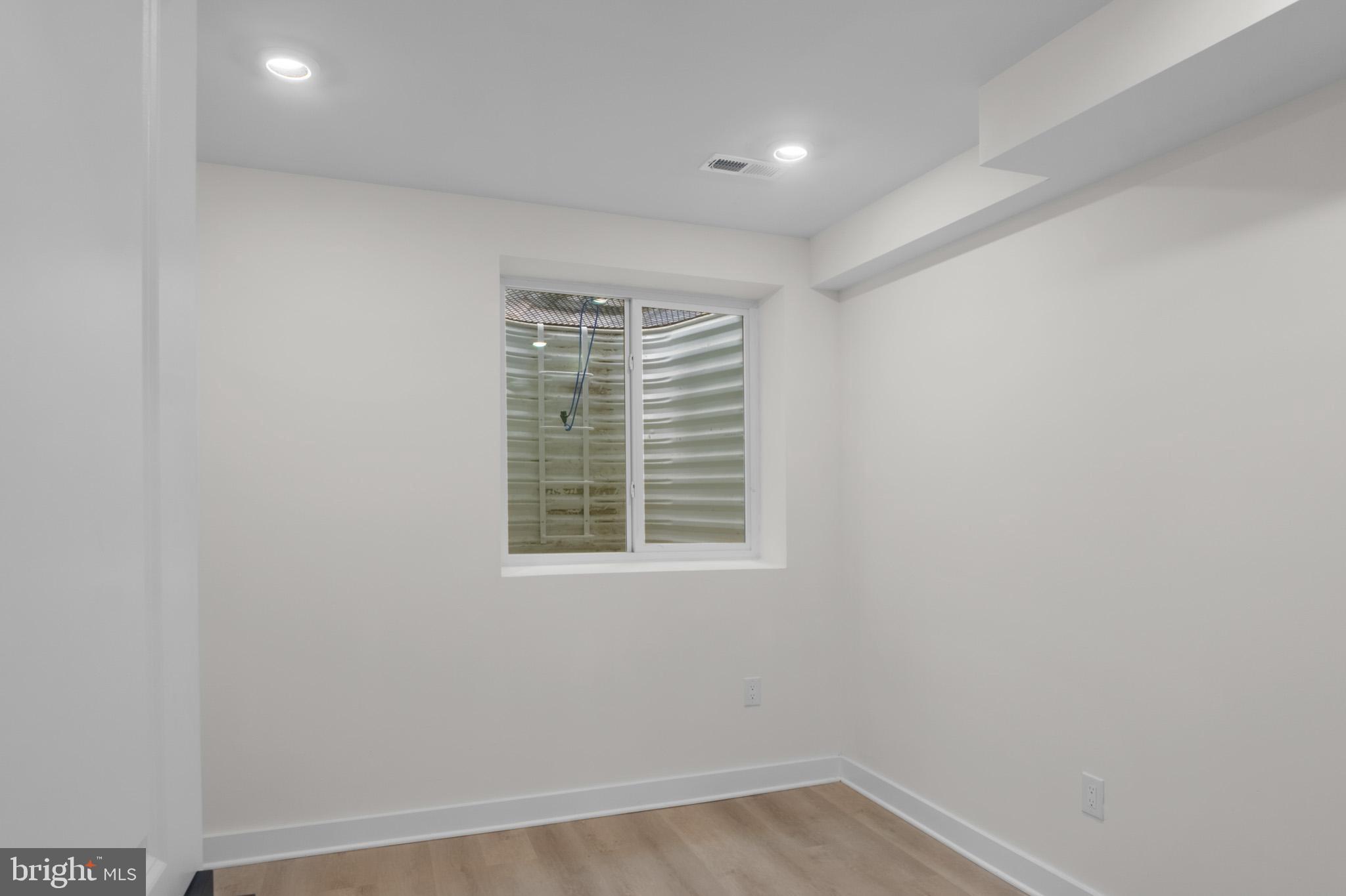 NORRIS SQUARE - Residential Income