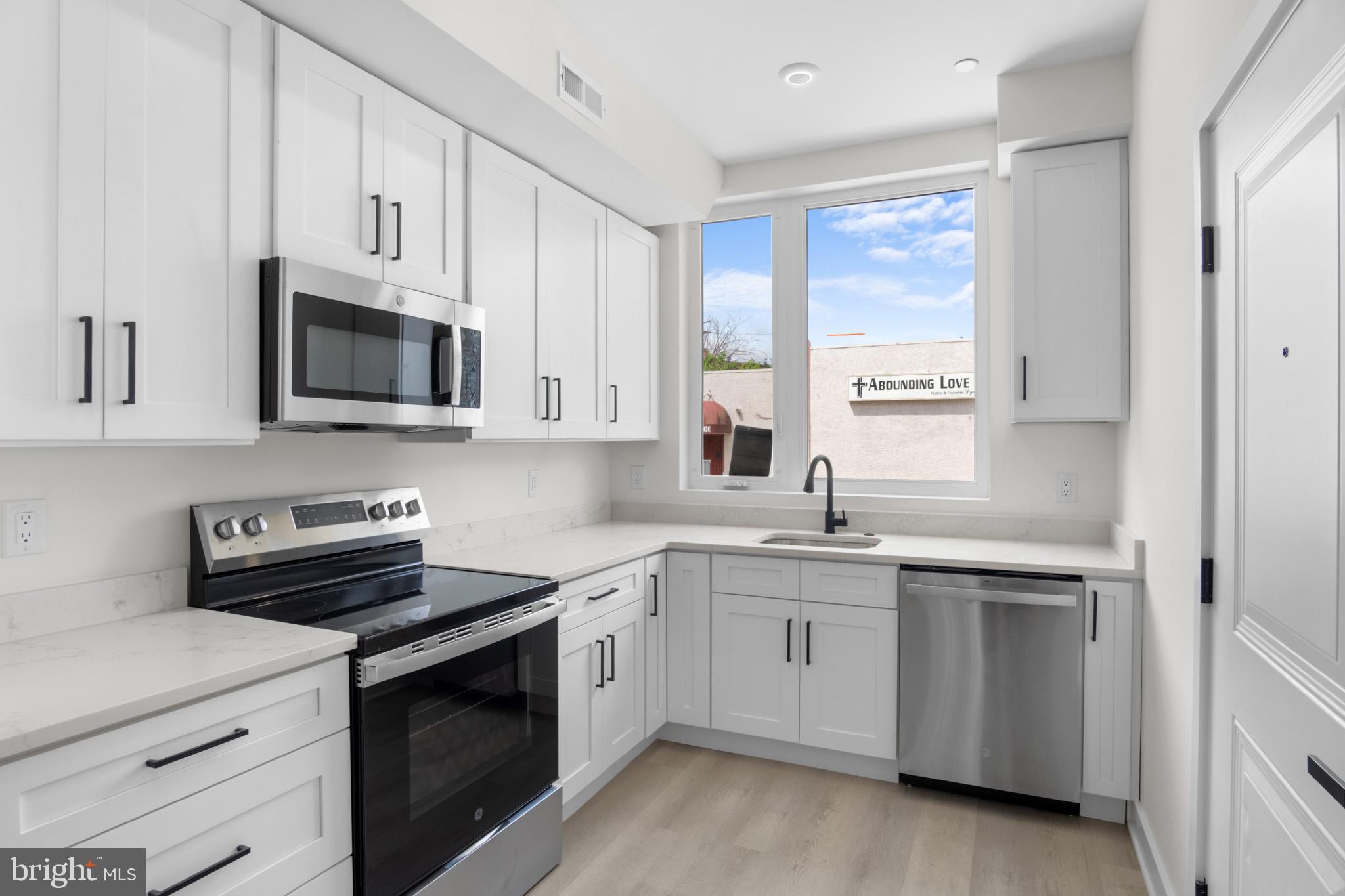 NORRIS SQUARE - Residential Income