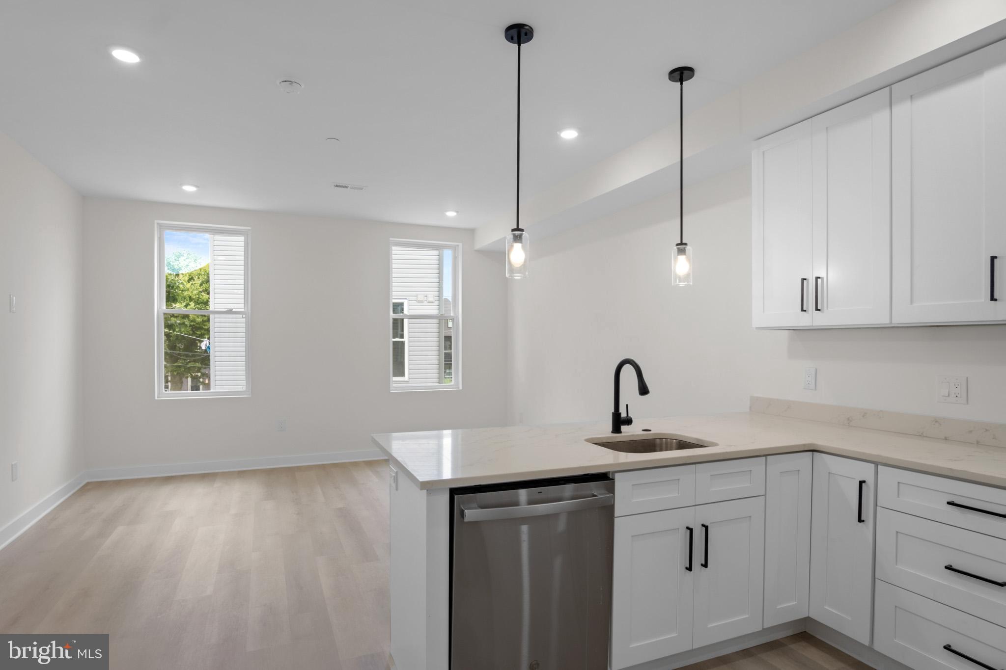 NORRIS SQUARE - Residential Income