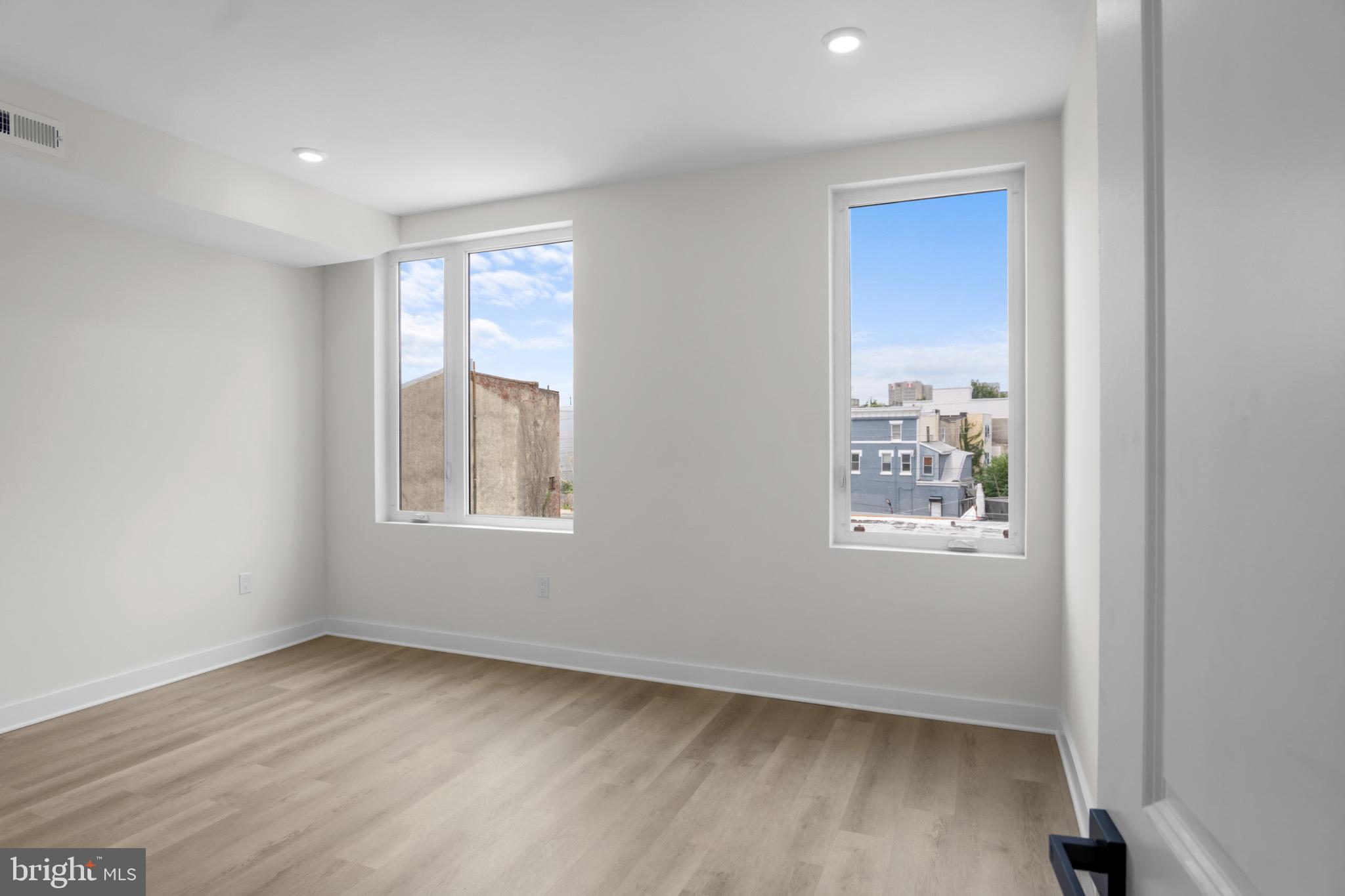 NORRIS SQUARE - Residential Income