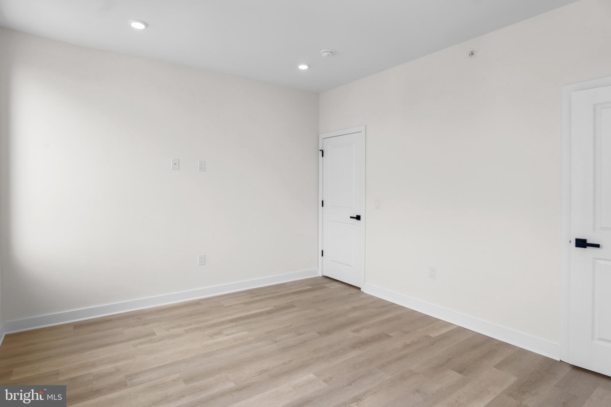 NORRIS SQUARE - Residential Income